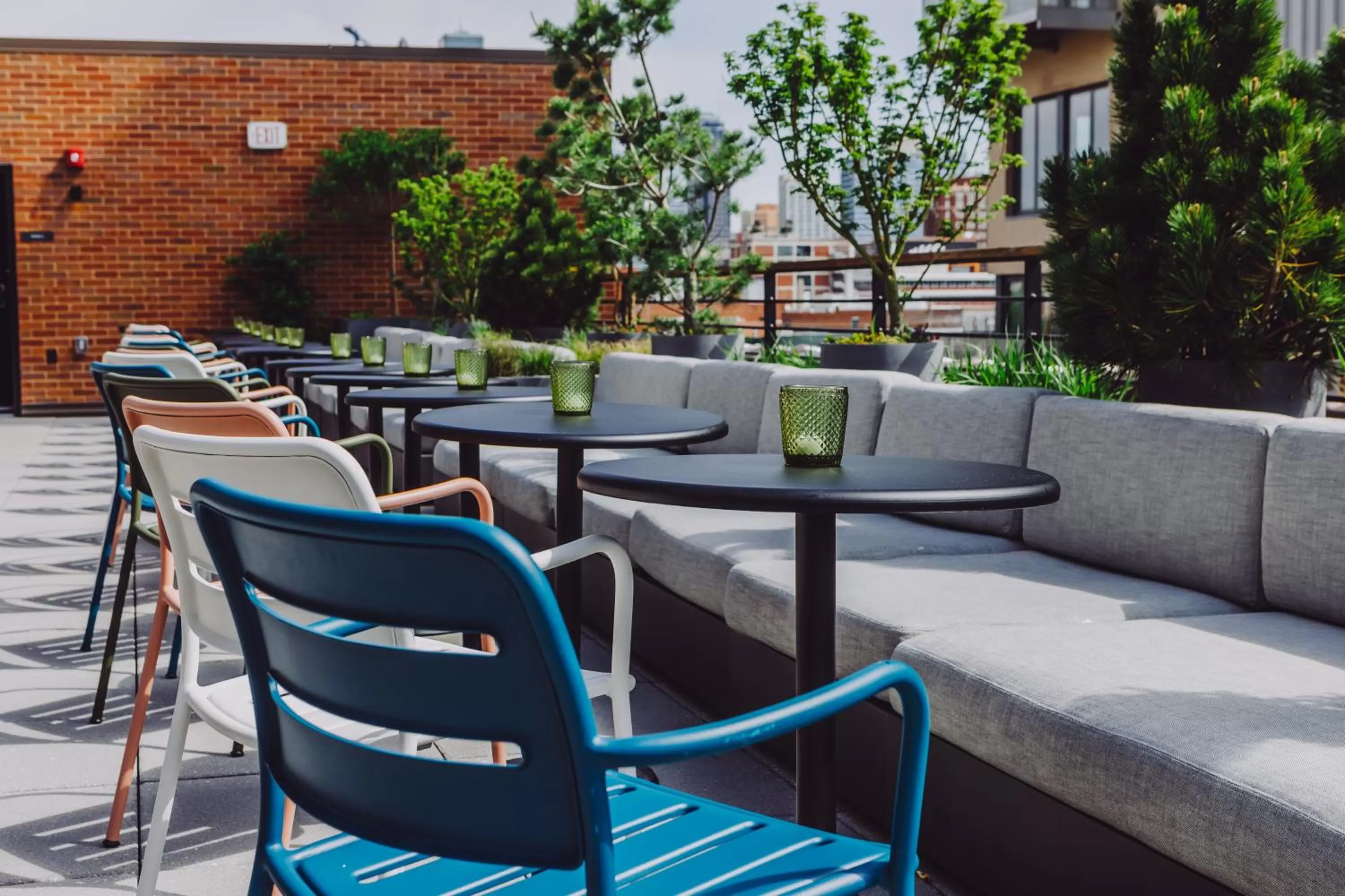 Restaurant/places to eat in Crossroads Hotel