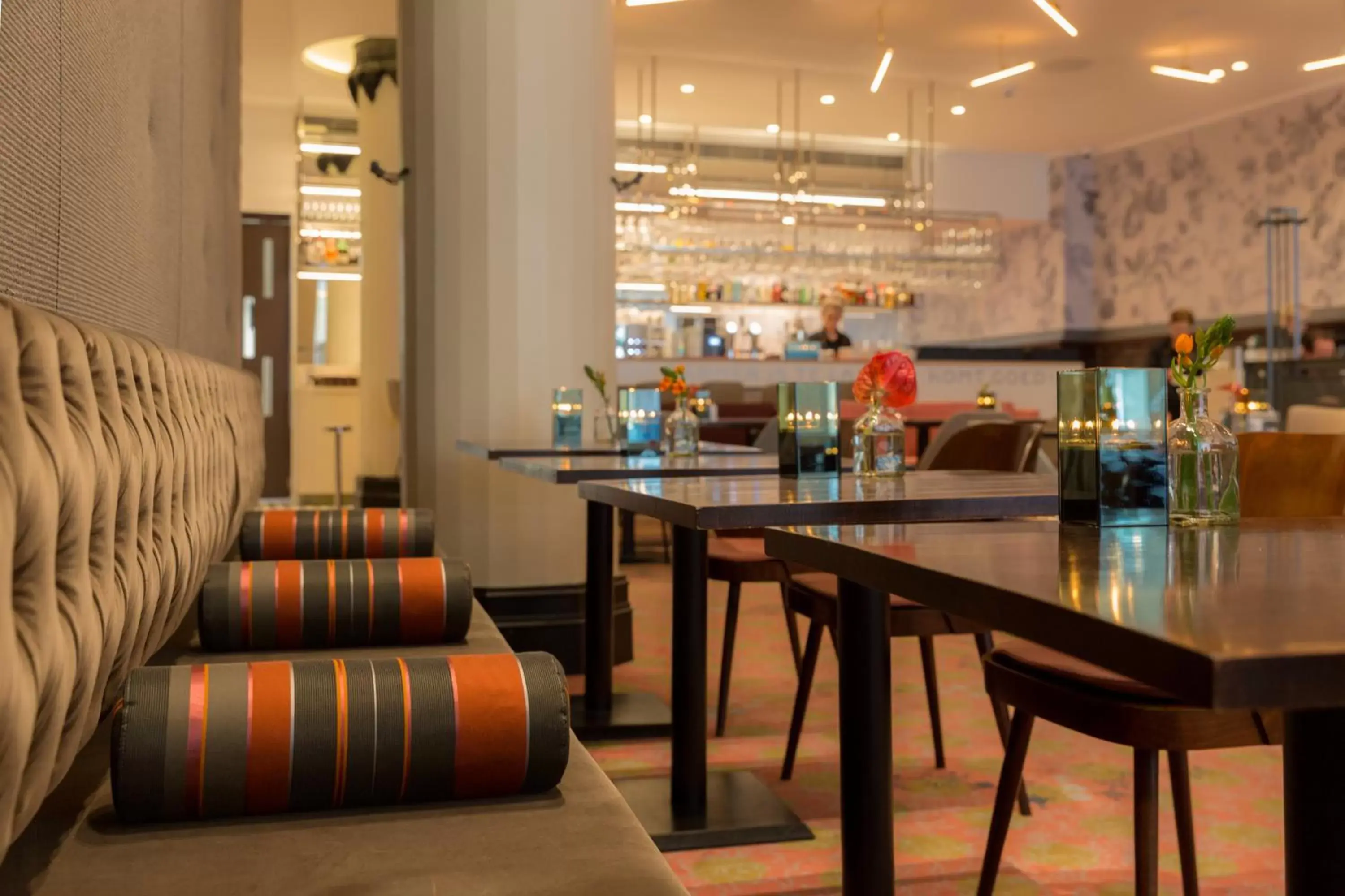 Restaurant/places to eat, Lounge/Bar in Hotel Amsterdam De Roode Leeuw