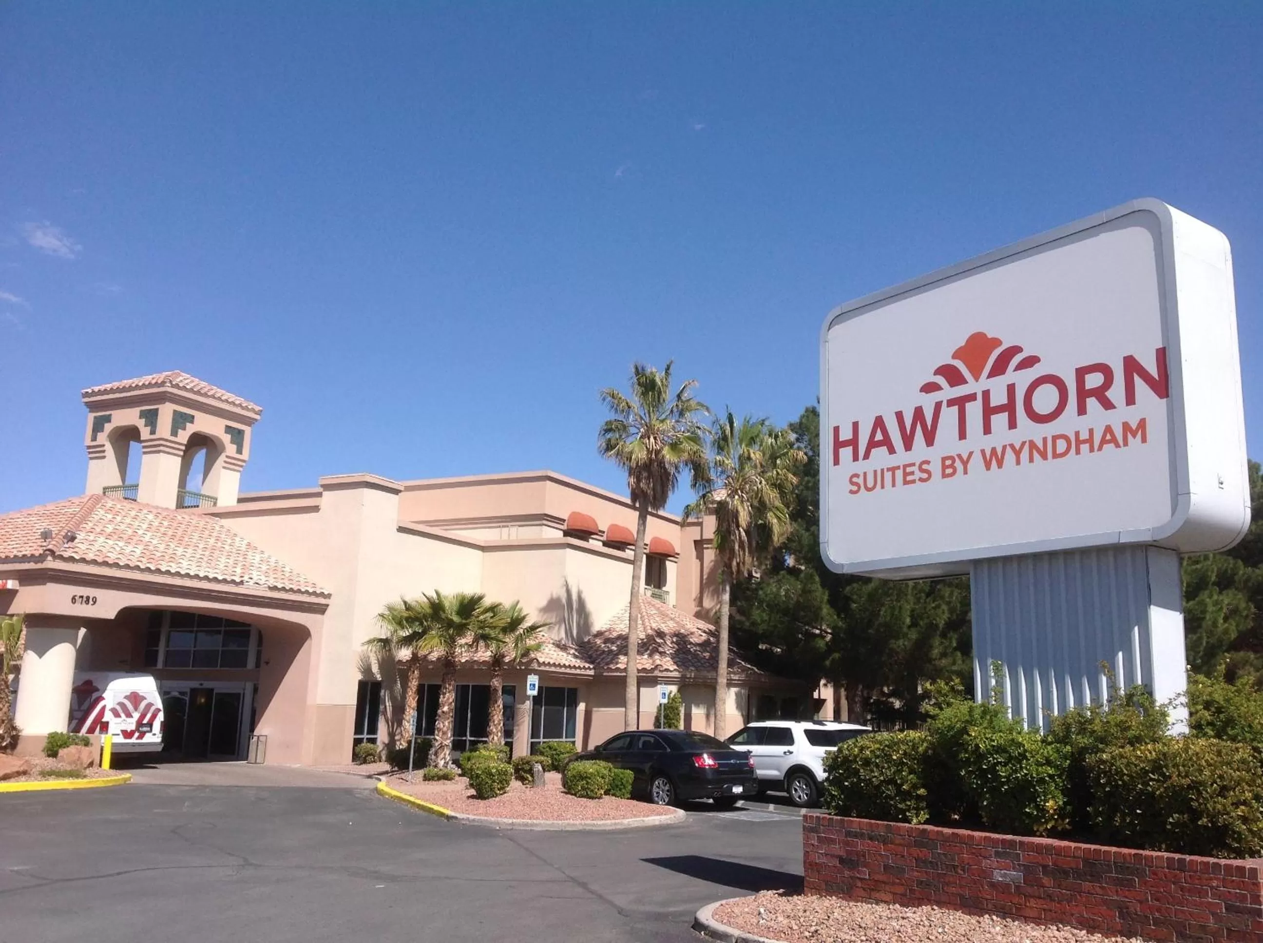 Facade/entrance in Hawthorn Extended Stay by Wyndham El Paso