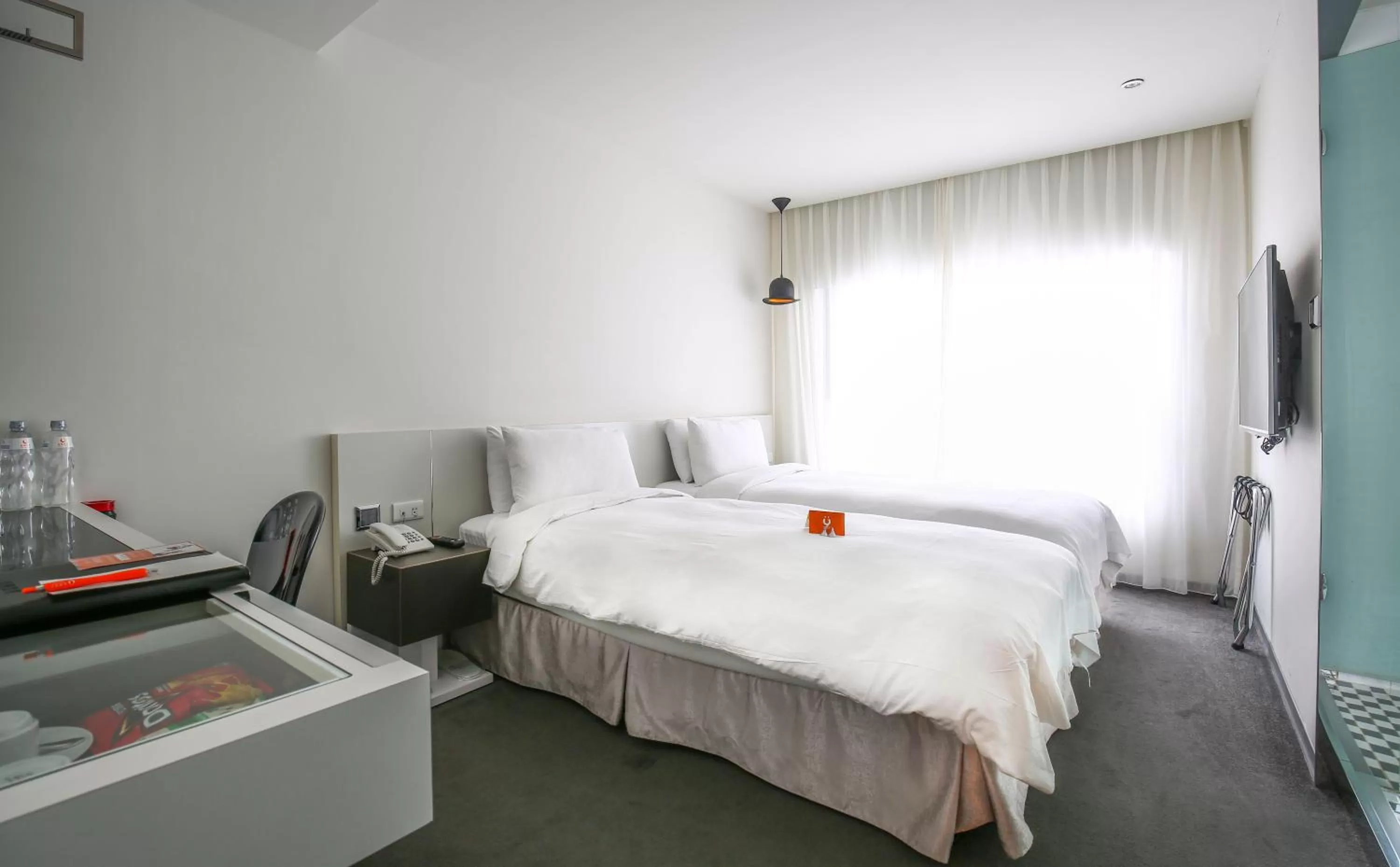 Photo of the whole room, Bed in CityInn Hotel Taipei Station Branch III