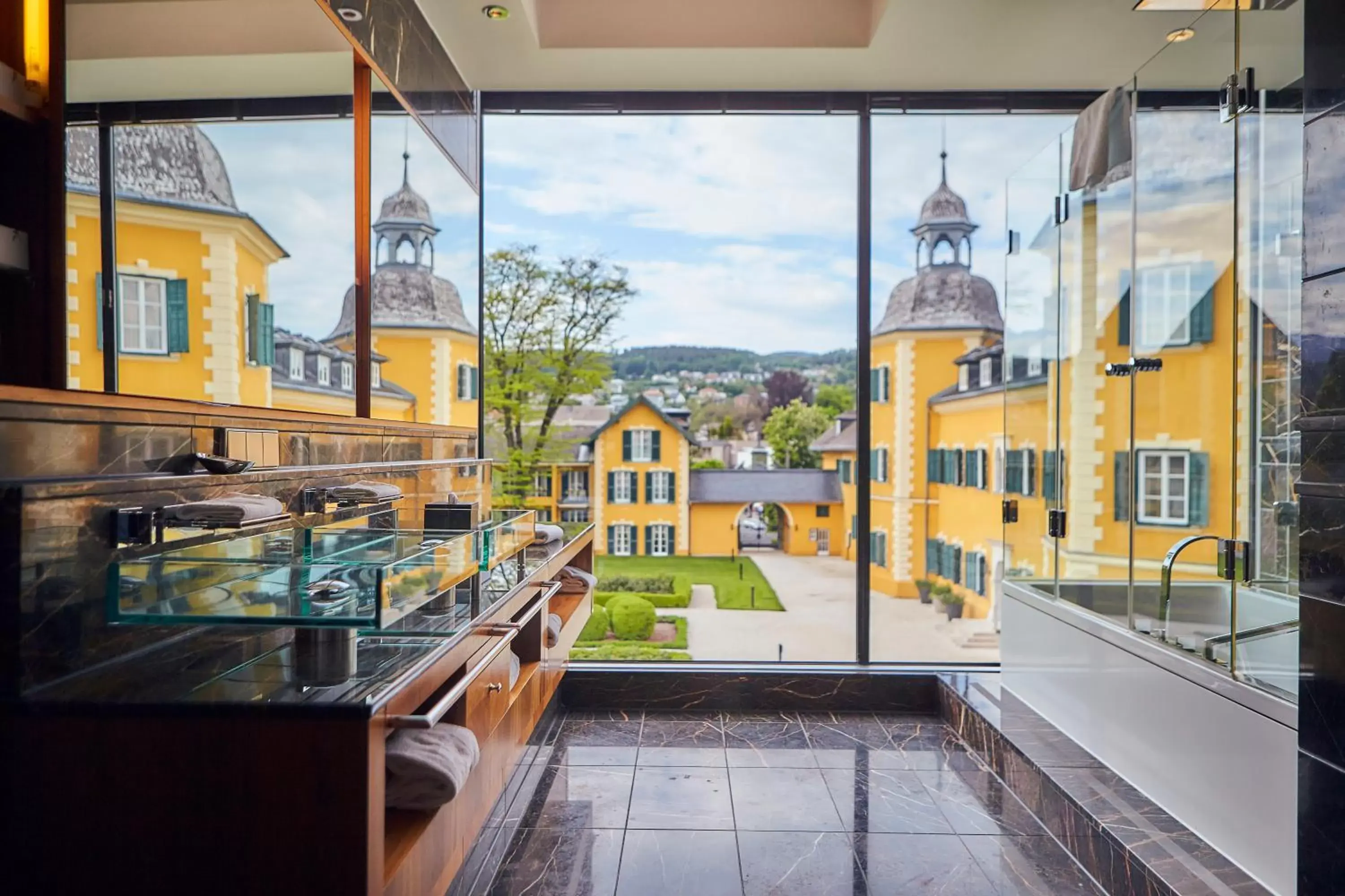 Bathroom in Falkensteiner Schlosshotel Velden – The Leading Hotels of the World