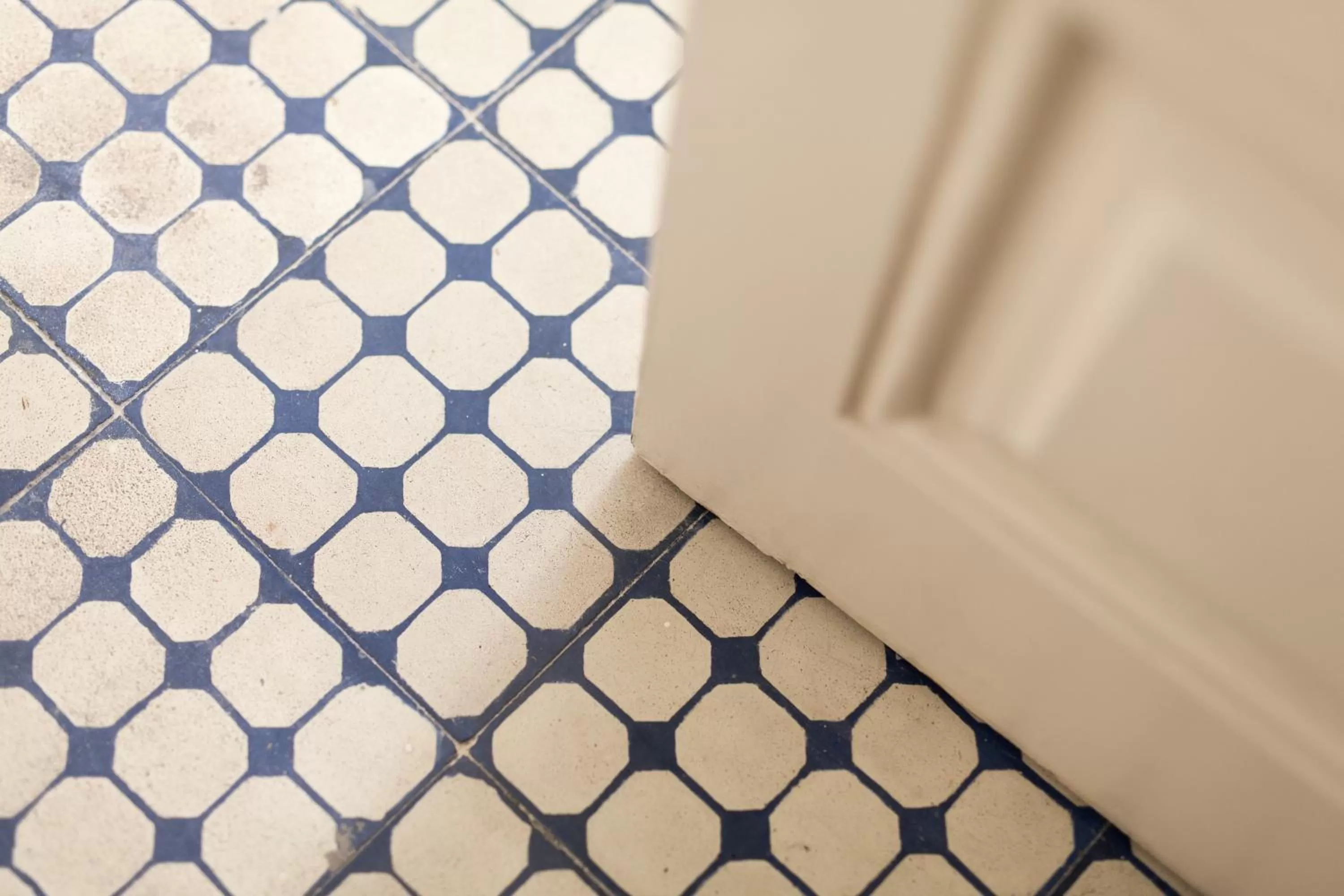 Property building in Alameda Suites @ Porto River