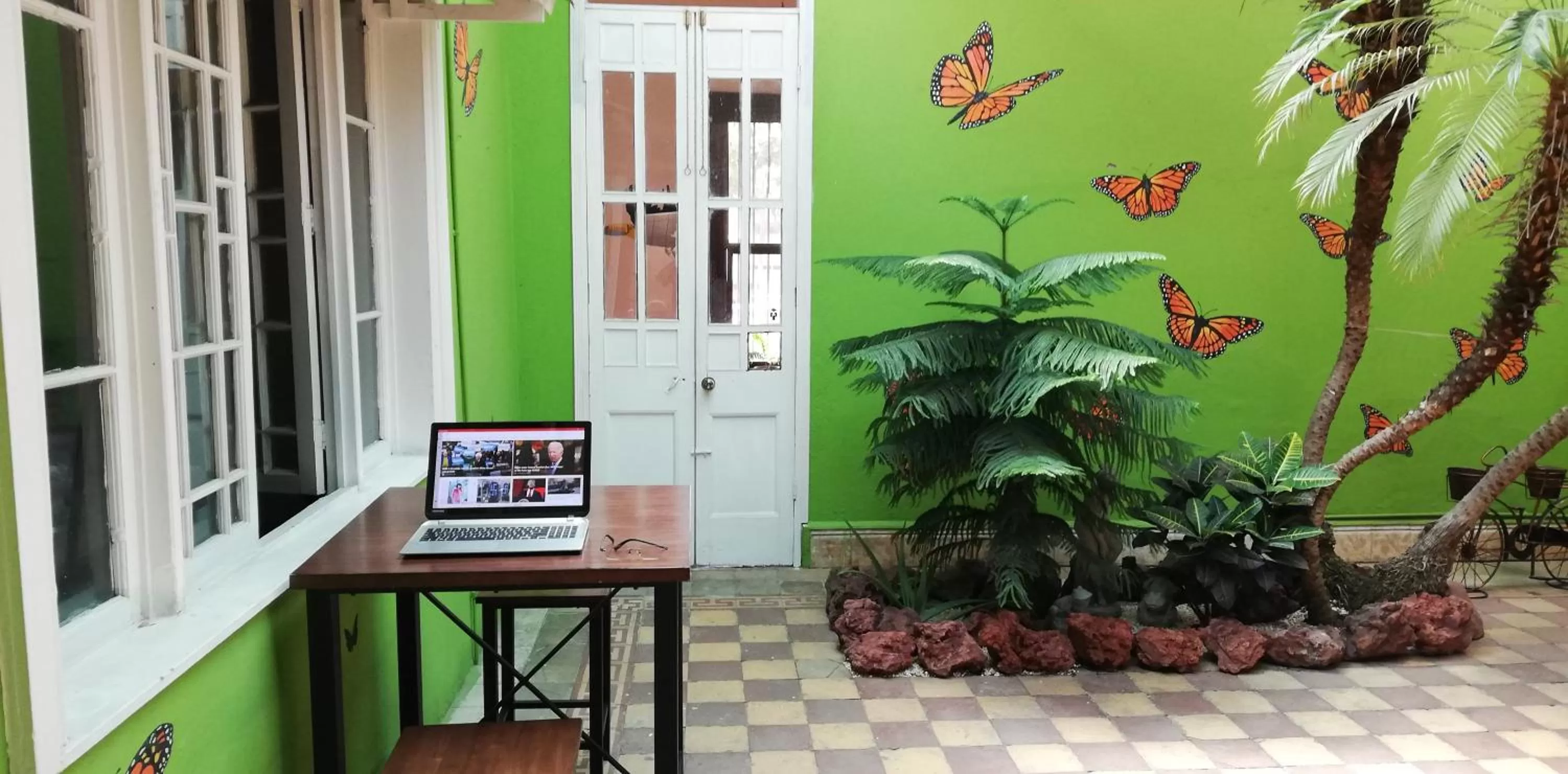 Casa Mayela Guest House