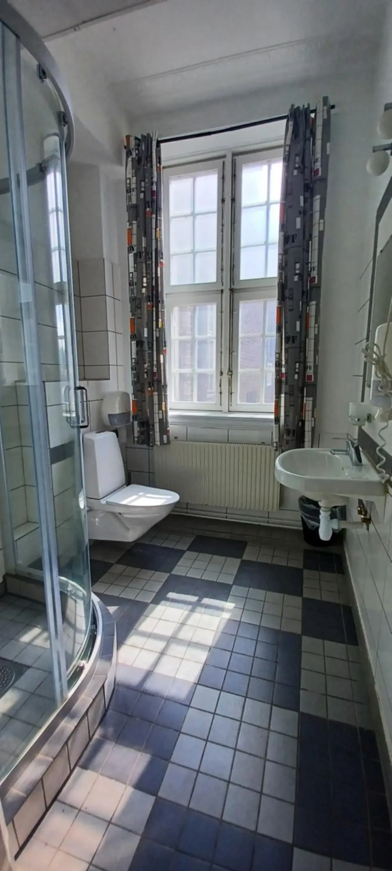 Bathroom in Halmstad Hotell & Vandrarhem Kaptenshamn
