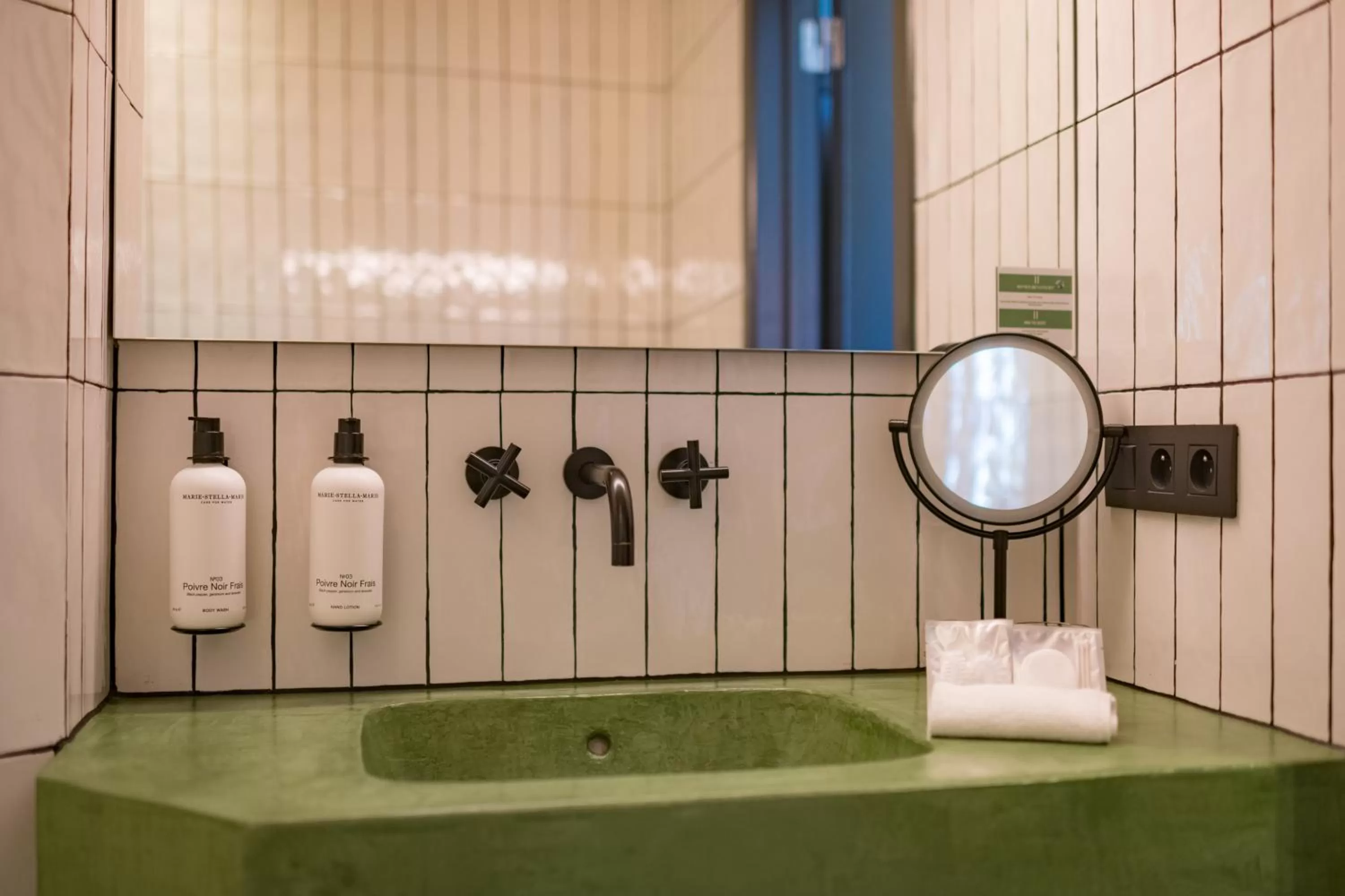 Bathroom in U Eat & Sleep Antwerp