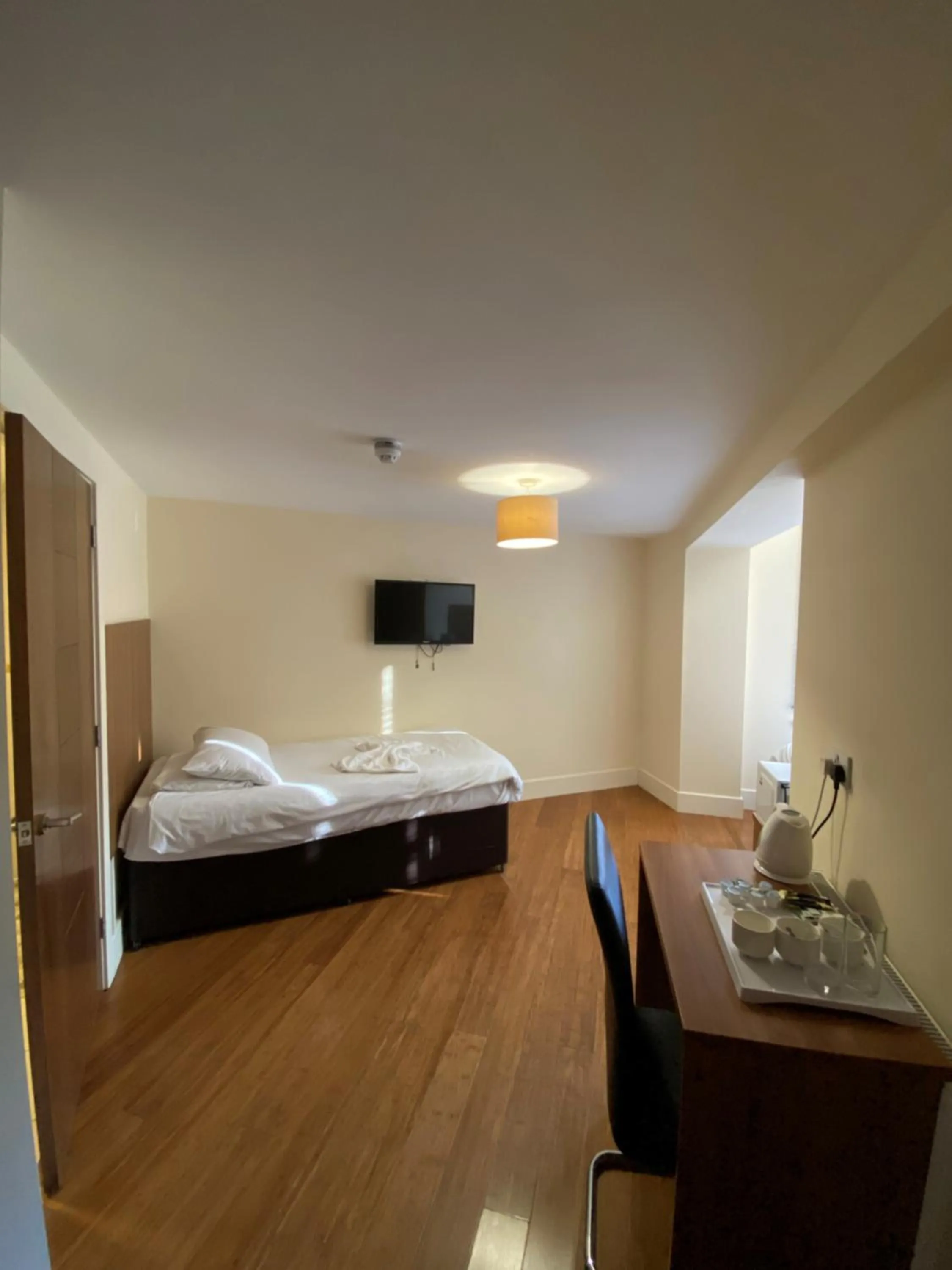 Bed in Wendover Arms Hotel