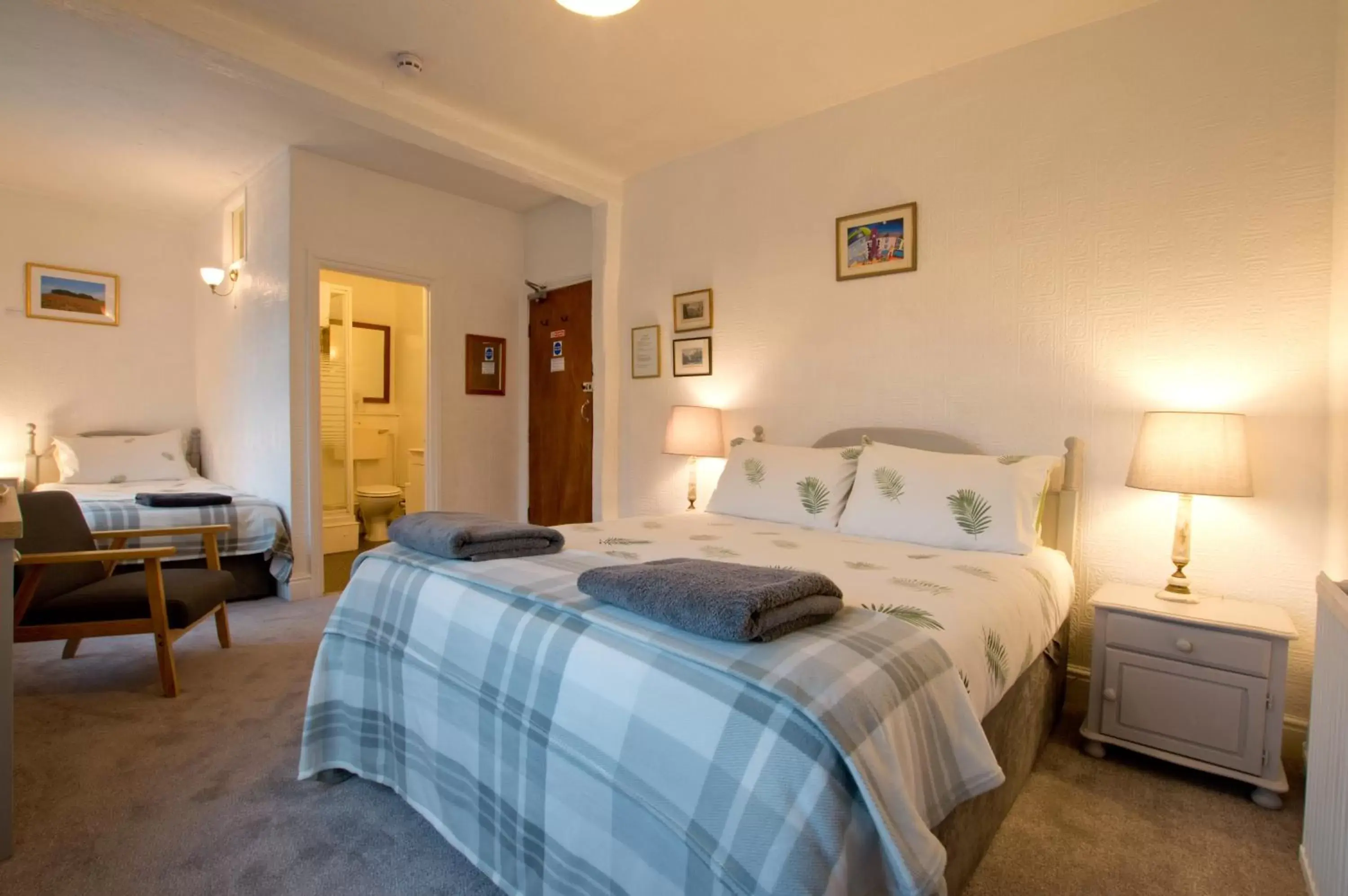 Deluxe Double or Twin Room - single occupancy in The Owls Deluxe Double or Twin Room - single occupancy in The Owls
