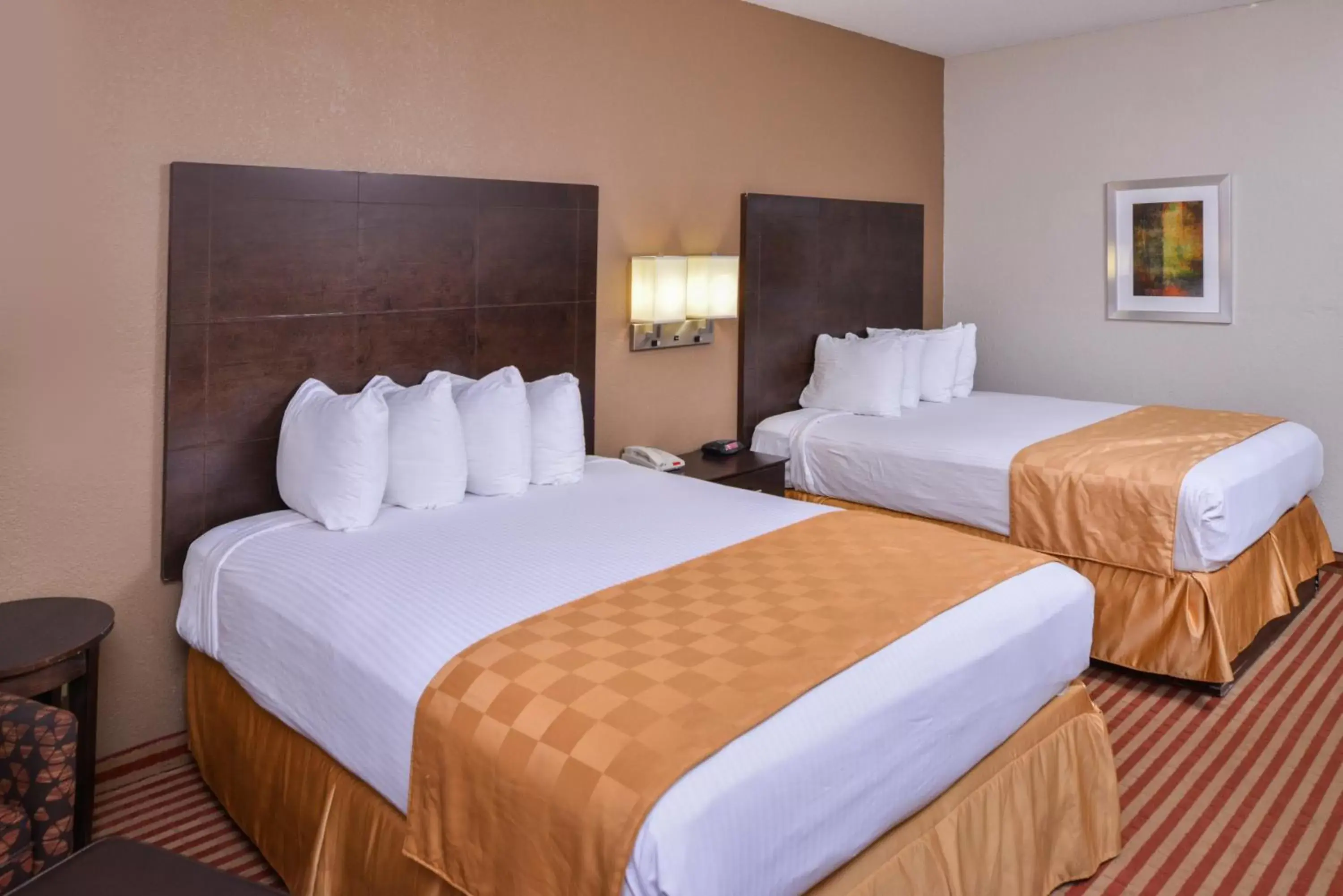 Bed in Americas Best Value Inn & Suites Bastrop