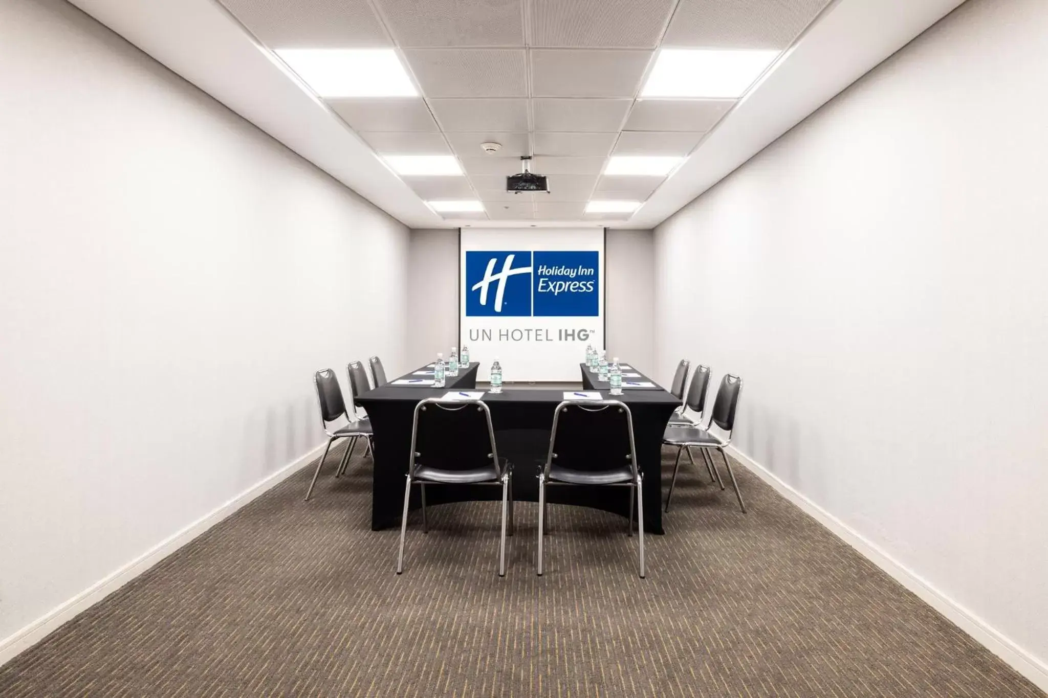 Meeting/conference room in Holiday Inn Express - Iquique, an IHG Hotel