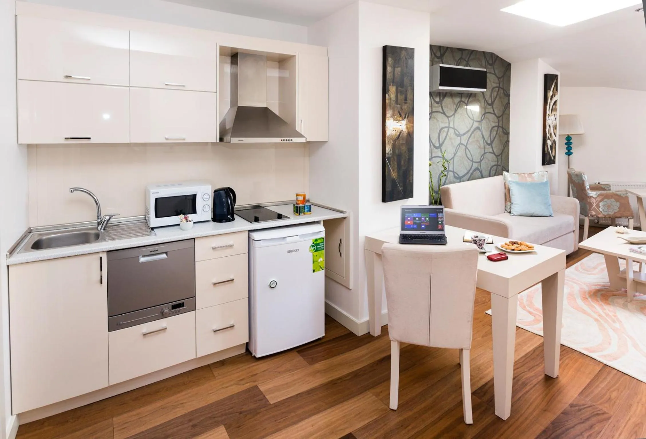 Kitchen or kitchenette in Turkuaz Suites Bosphorus