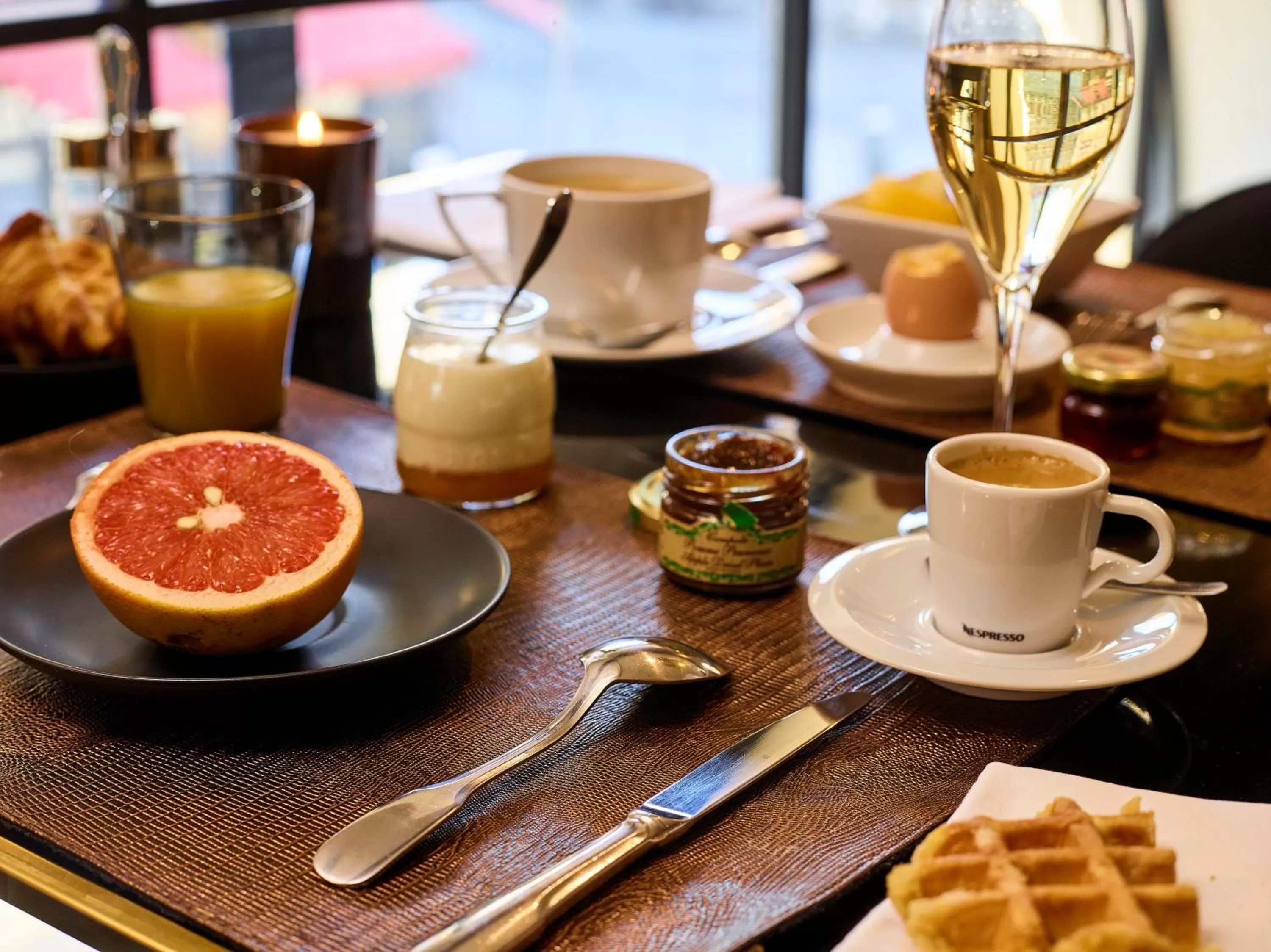 Meals in Hôtel Carlton Lille