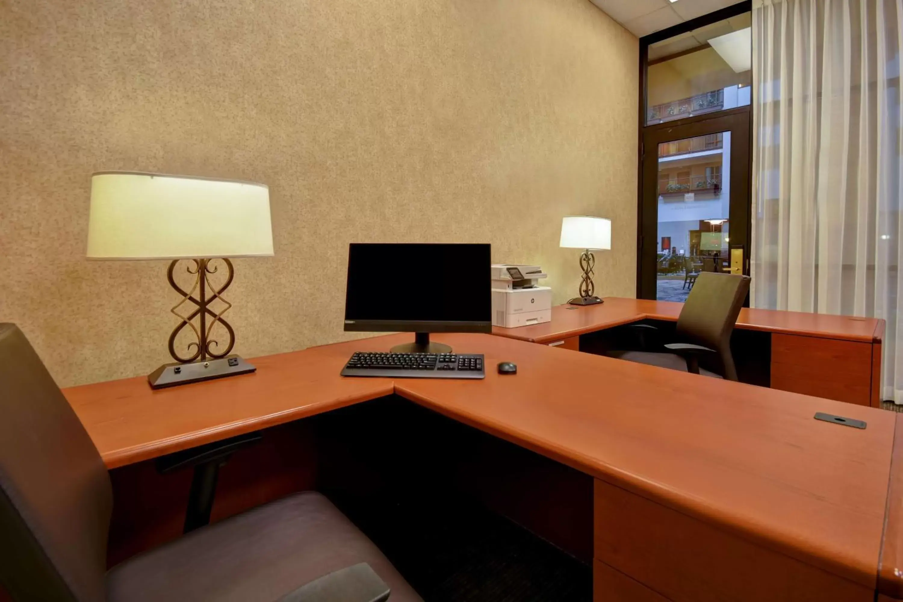 Business facilities in Embassy Suites Hot Springs - Hotel & Spa