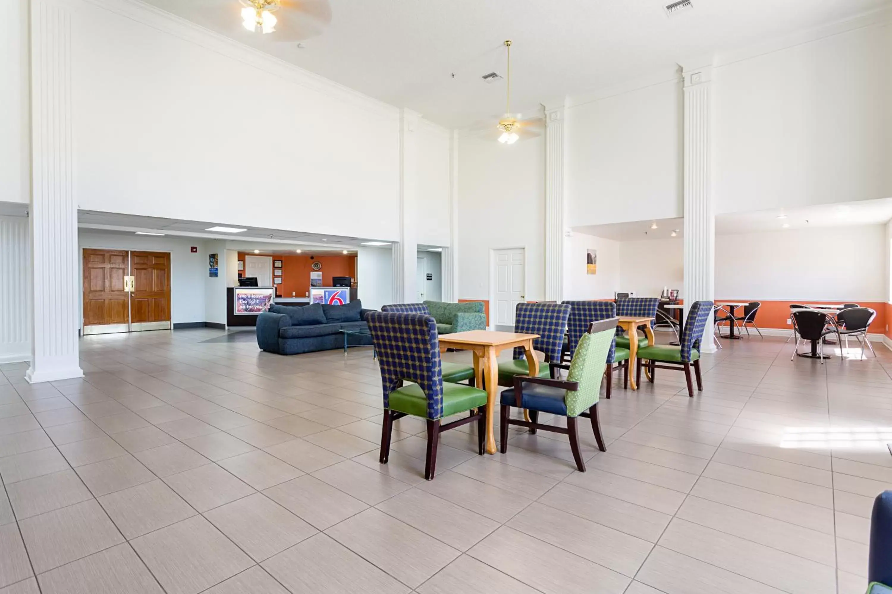 Lobby or reception, Restaurant/Places to Eat in Motel 6-Williams, AZ - West - Grand Canyon