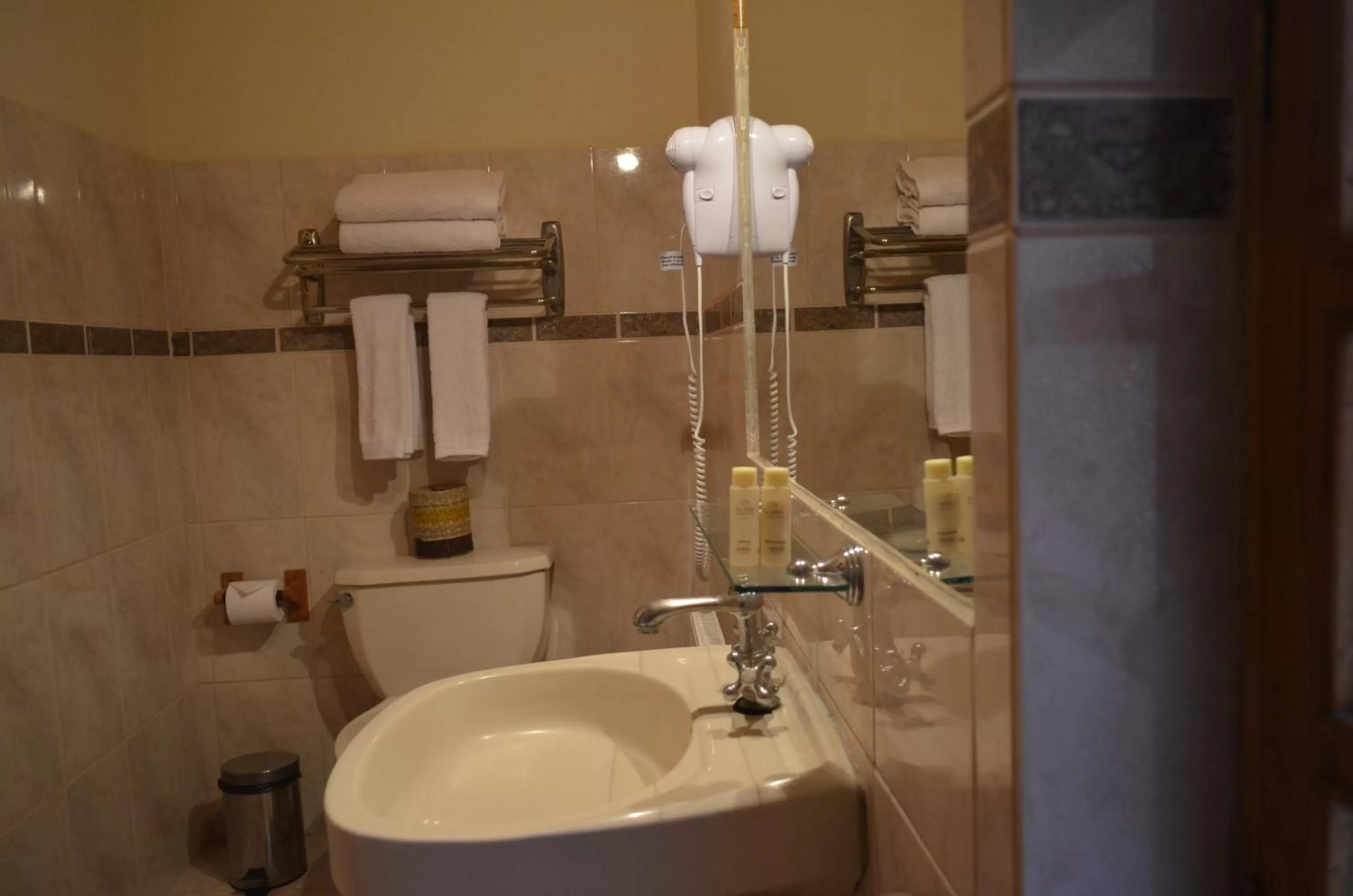 Bathroom in Hotel La Aldea