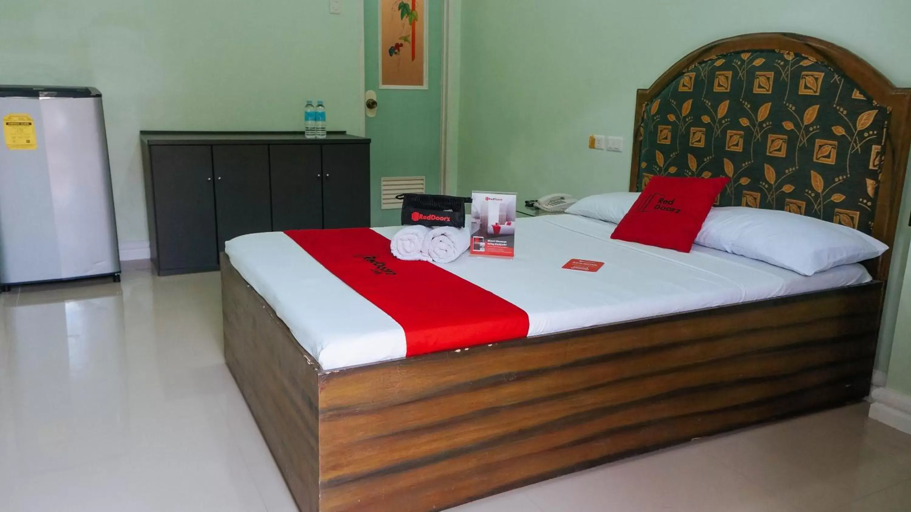 Bed in RedDoorz @ Bankal Lapulapu Bed in RedDoorz @ Bankal Lapulapu