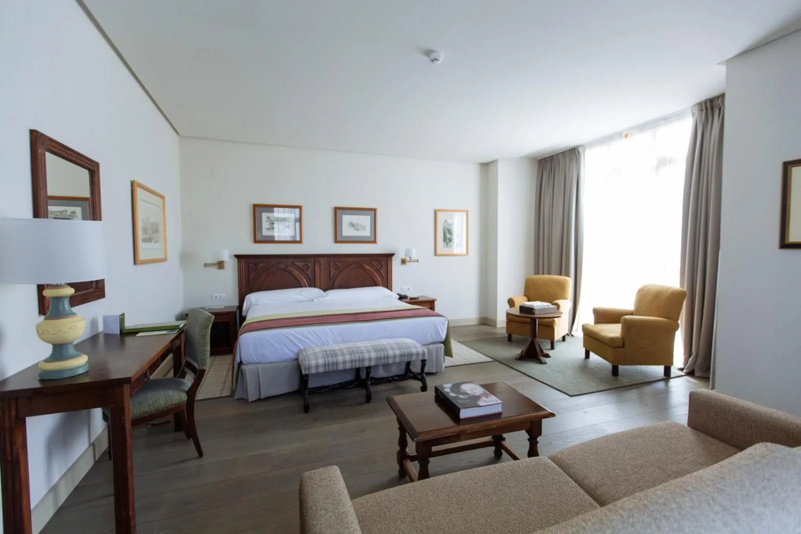 Bedroom, Bed in Parador de Cangas de Onís