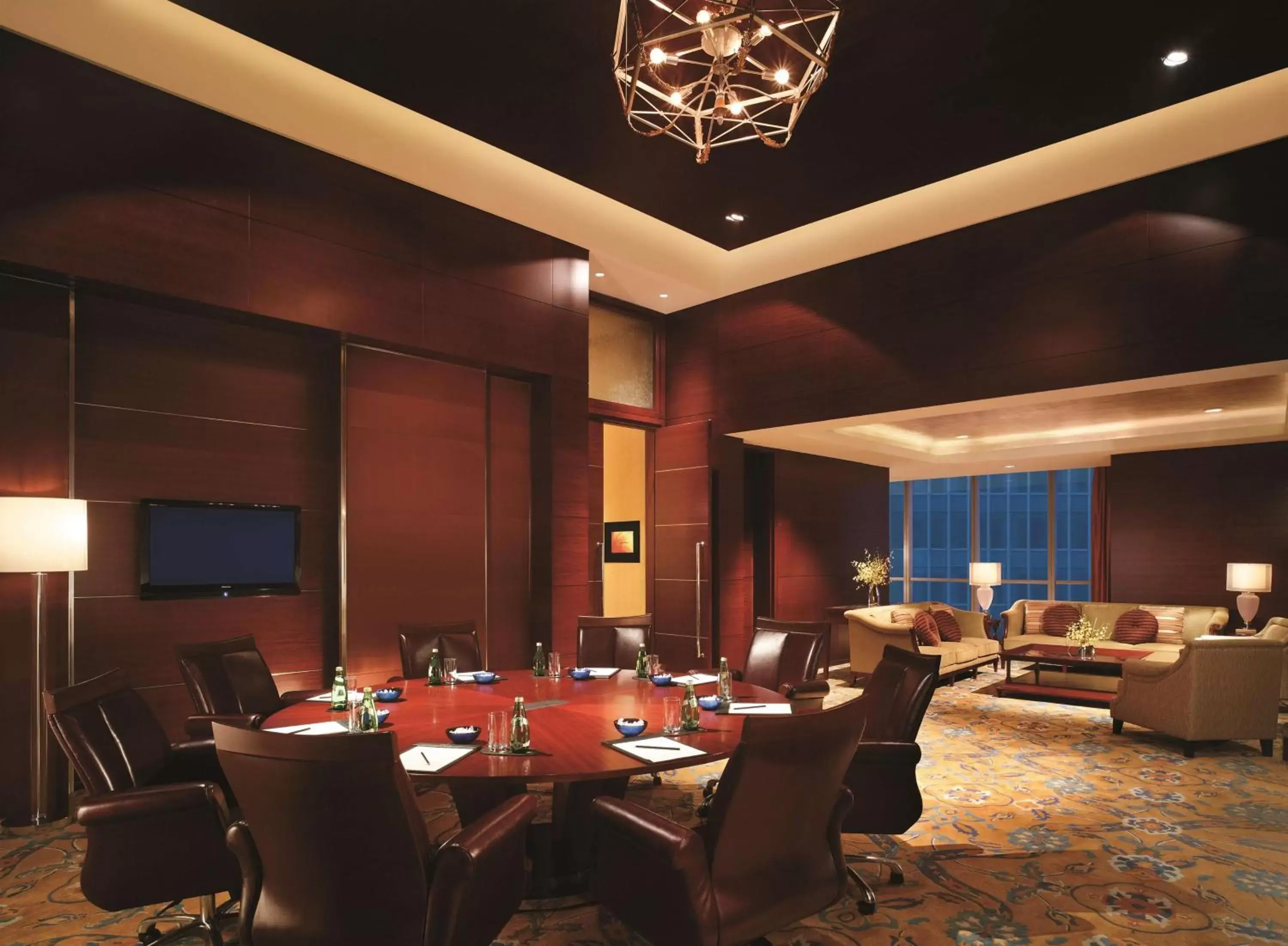 Meeting/conference room, Restaurant/Places to Eat in Shangri-La Qingdao - May Fourth Square