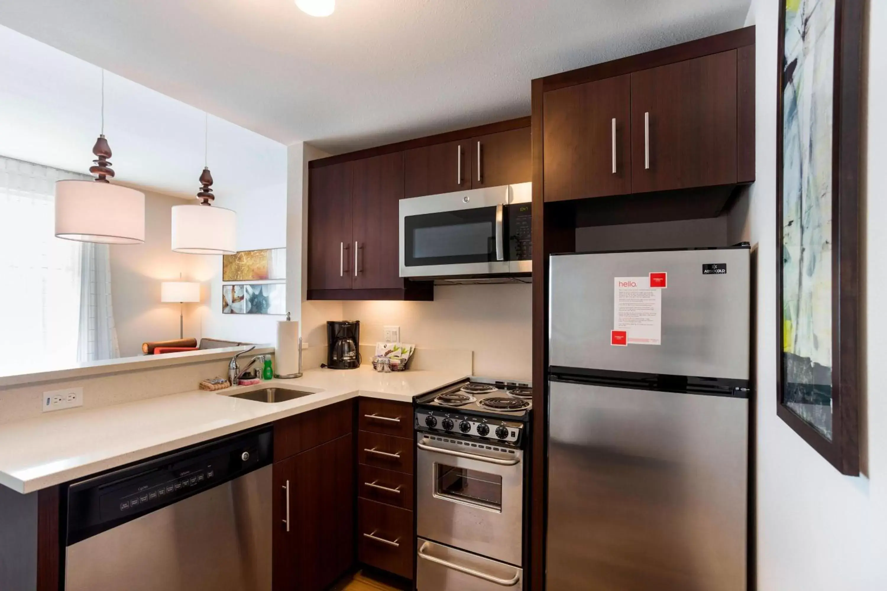 Bedroom, Kitchen/Kitchenette in TownePlace Suites by Marriott San Mateo Foster City