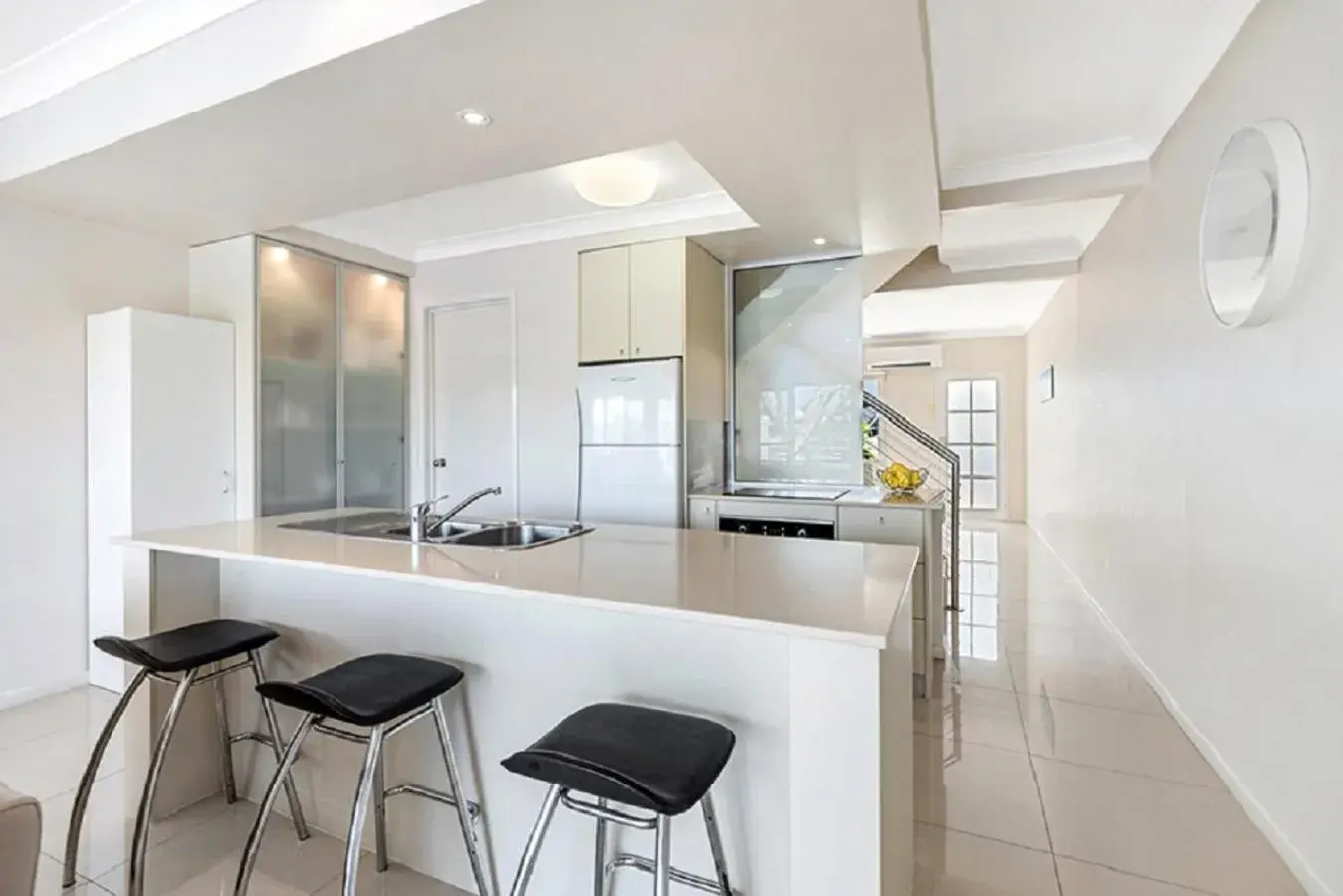 Kitchen/Kitchenette in Noosa Entrance Waterfront Resort