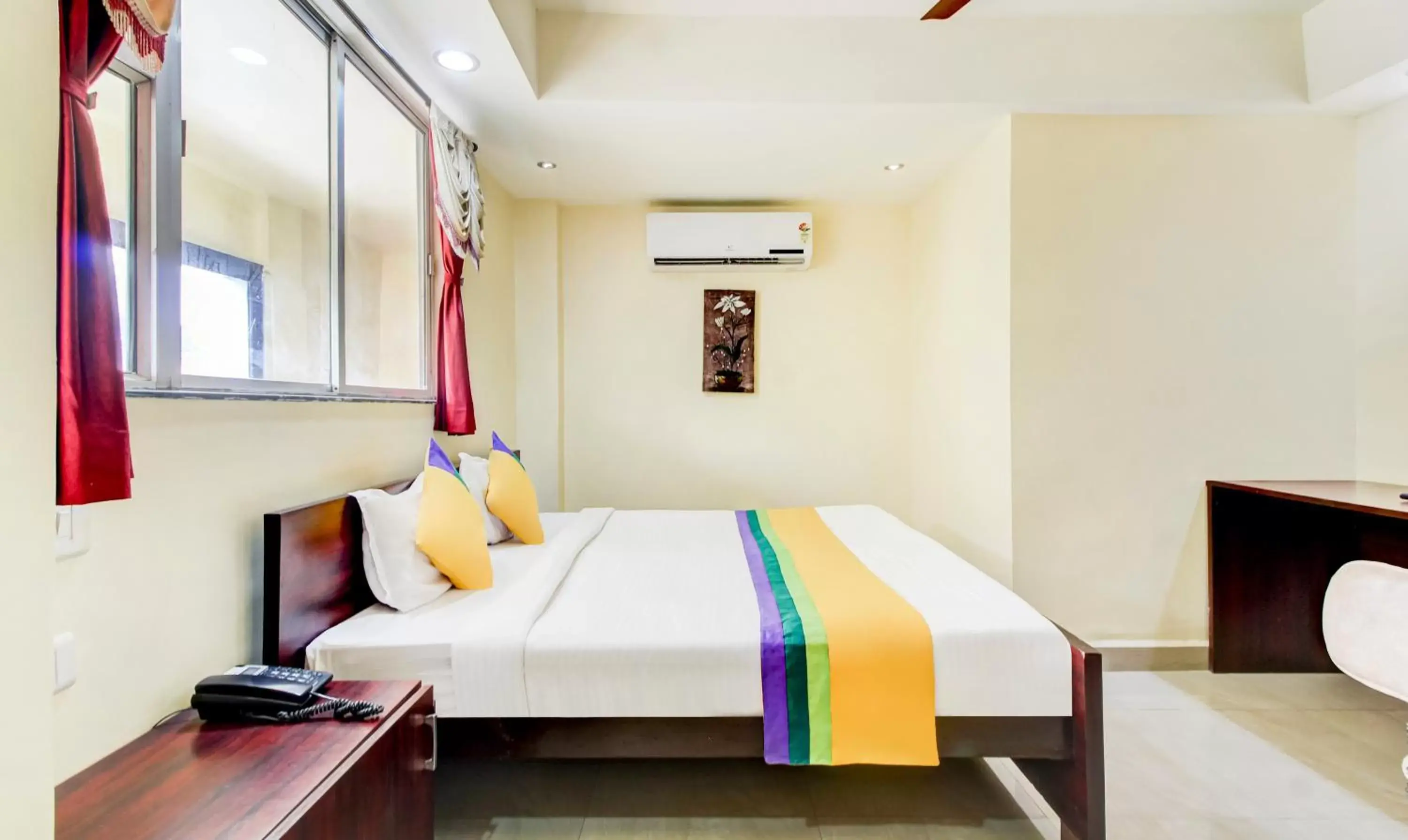 Bedroom, Bed in Itsy Hotels Aditya Bedroom, Bed in Itsy Hotels Aditya
