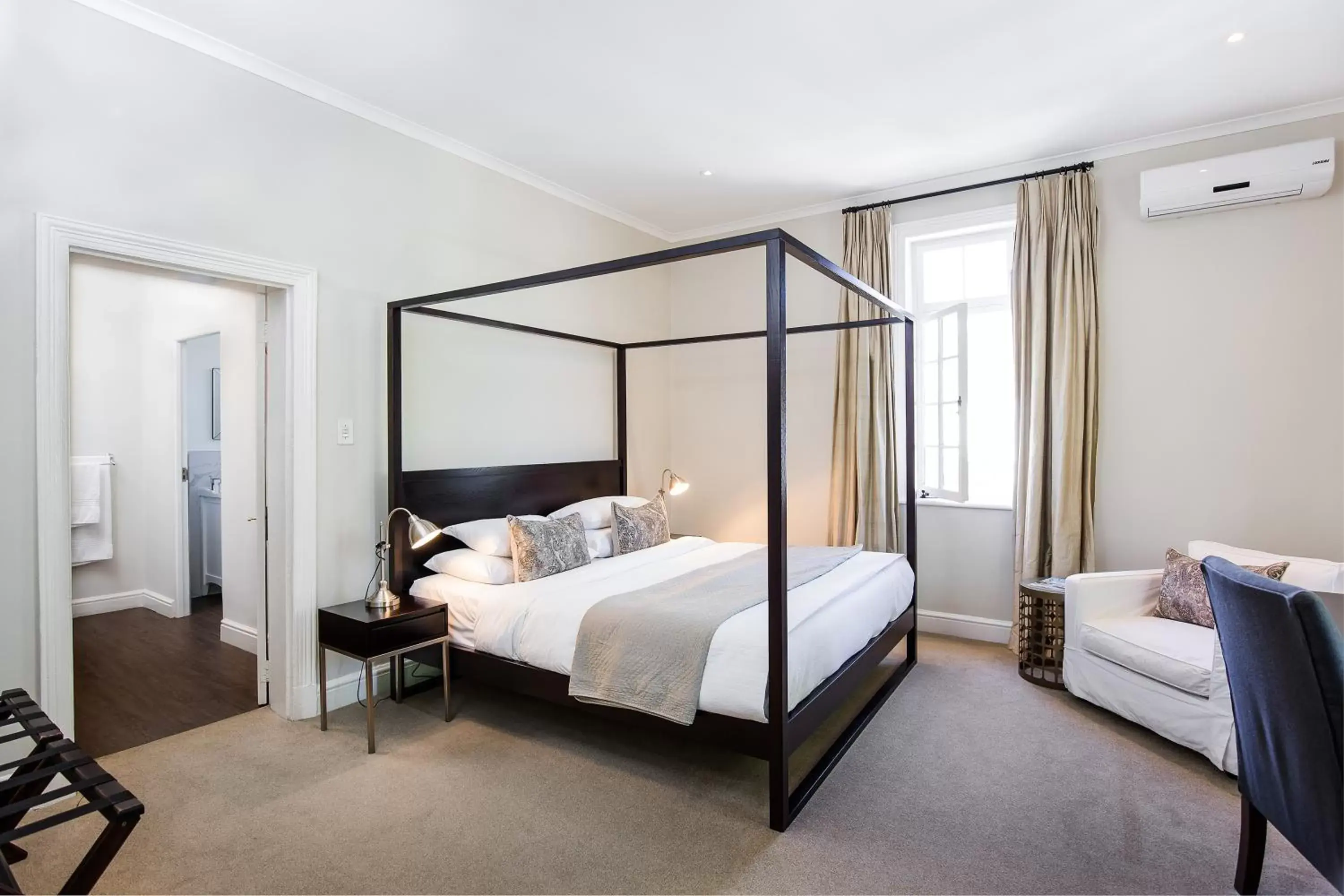 Bed in River Manor Boutique Hotel by The Living Journey Collection Bed in River Manor Boutique Hotel by The Living Journey Collection