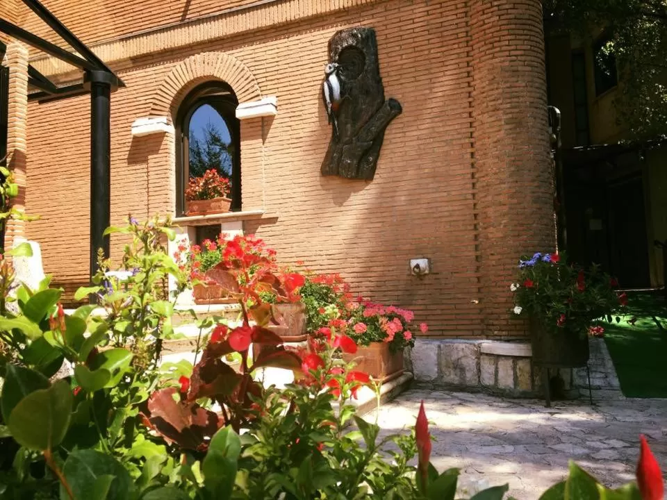 Facade/entrance in LH Albergo il Picchio