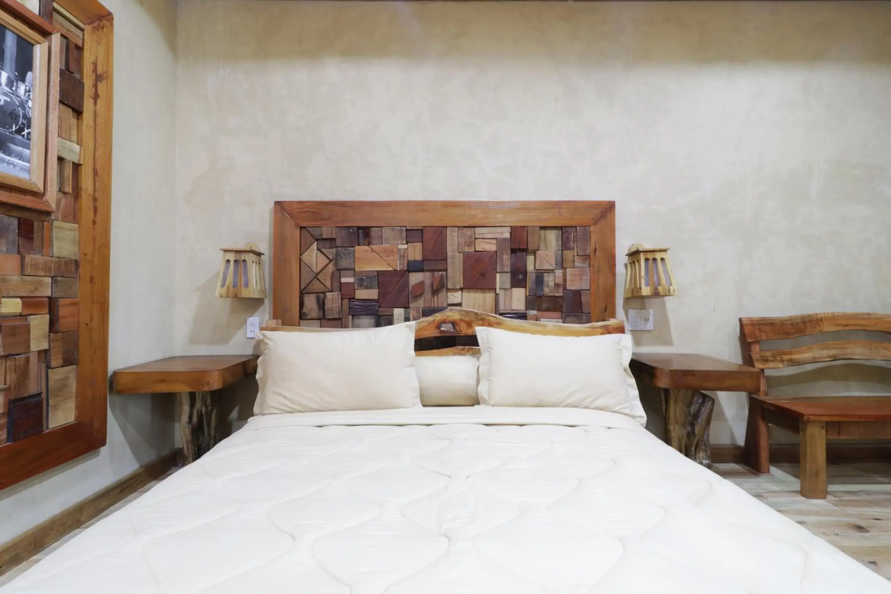 Bedroom, Bed in Alloyna Country Cottage Brastagi Bedroom, Bed in Alloyna Country Cottage Brastagi