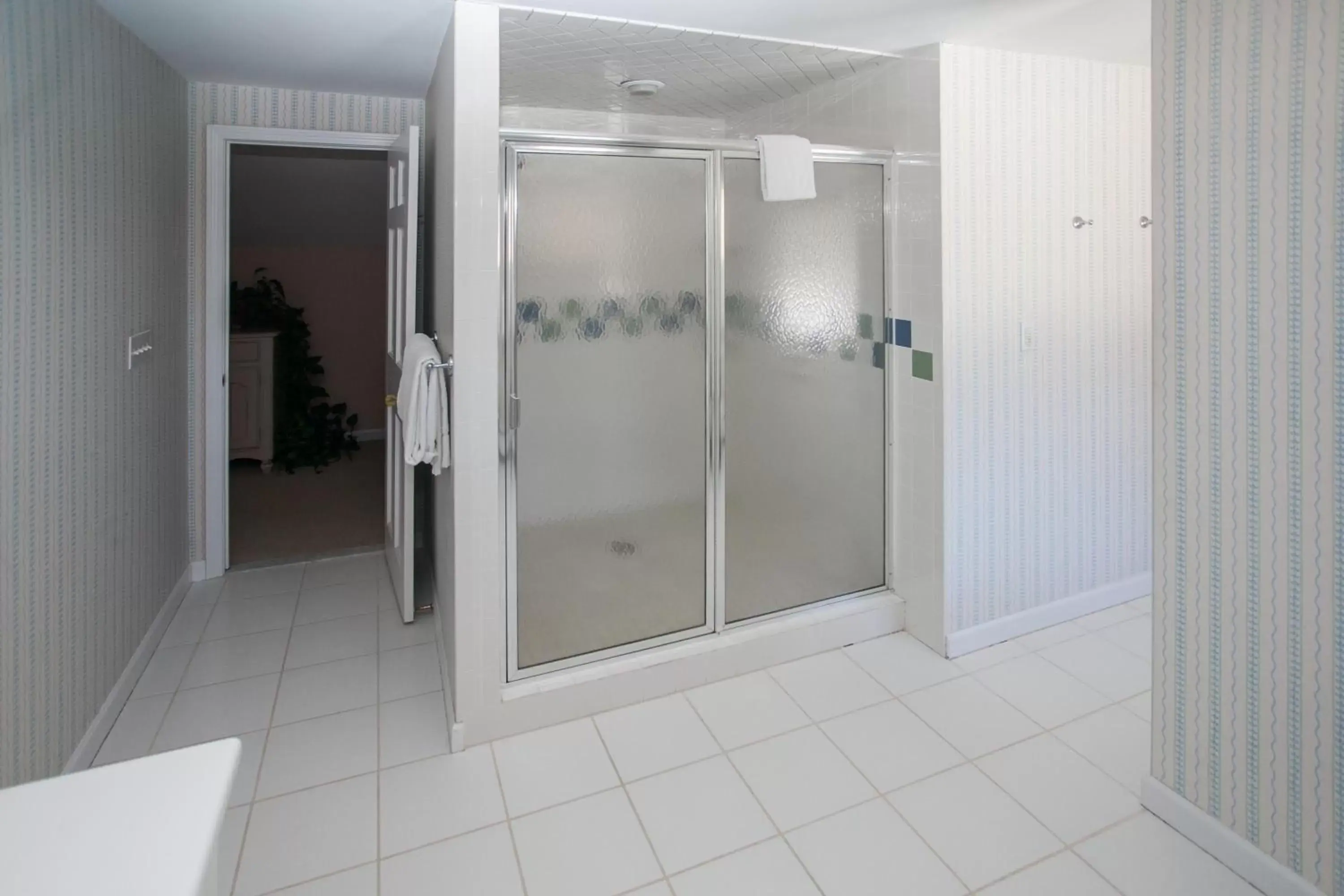 Shower, Bathroom in The Inn at Quail Run