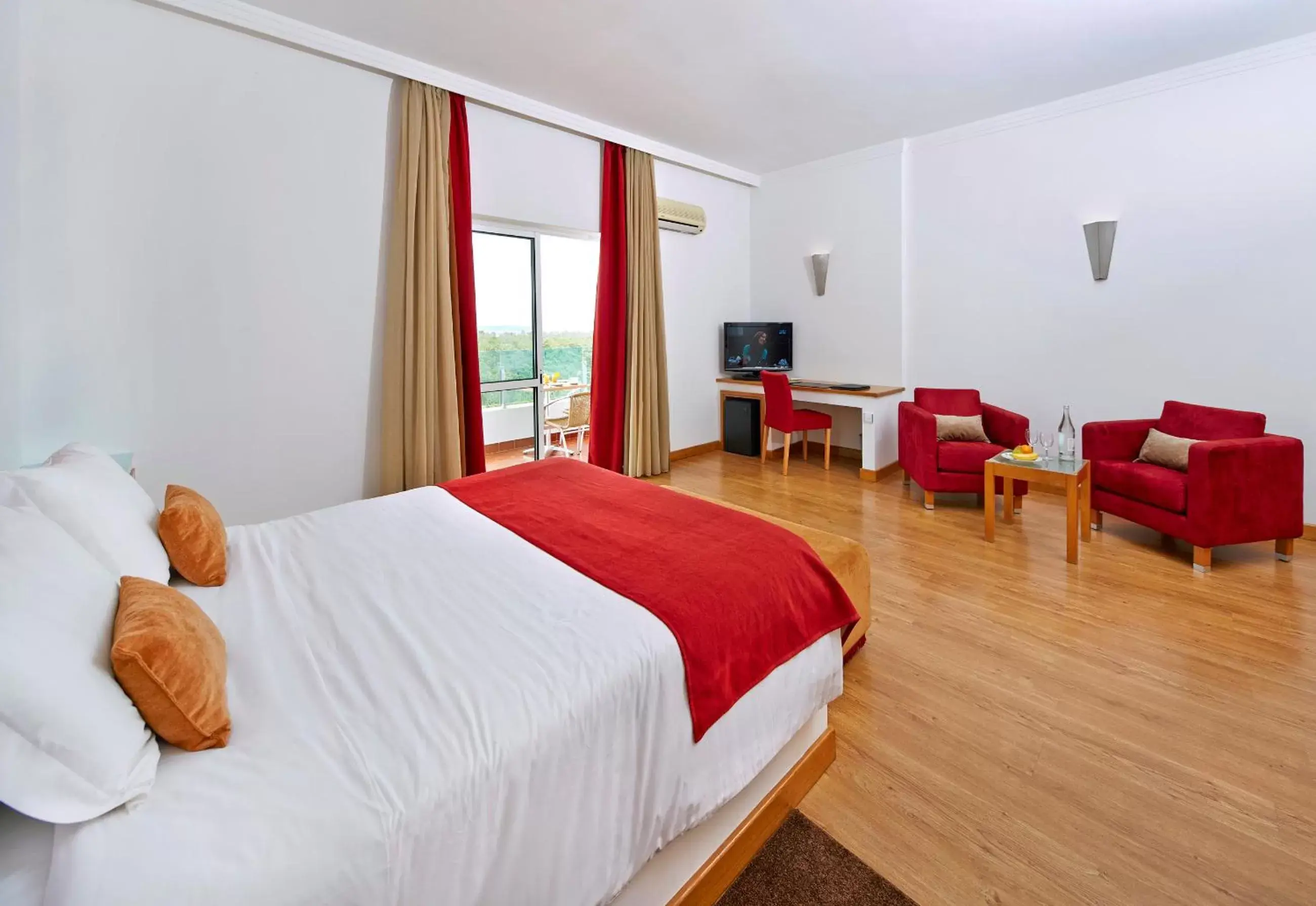 Bedroom in Alcazar Hotel & SPA