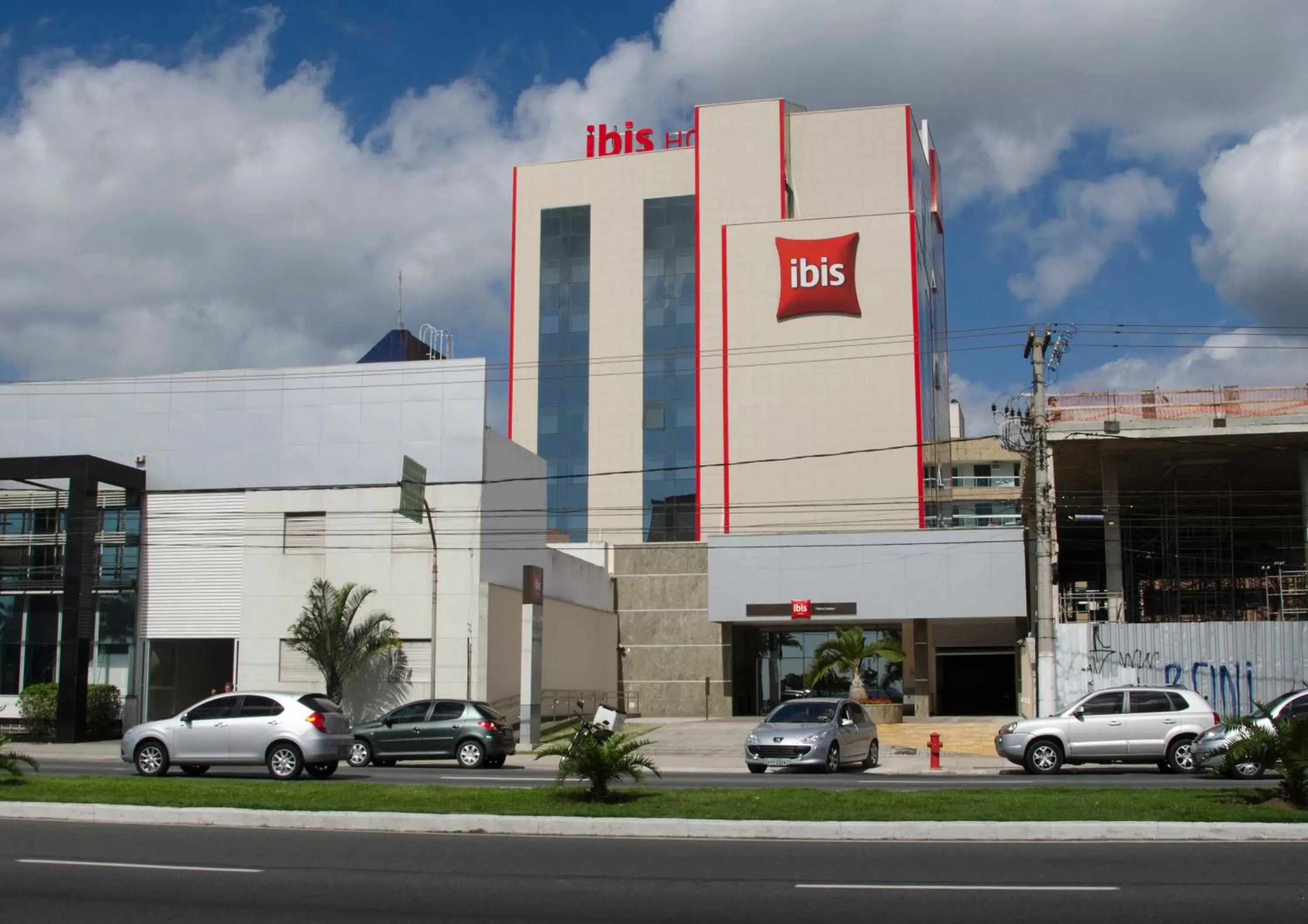 Facade/entrance, Property Building in ibis Vitoria Praia de Camburi