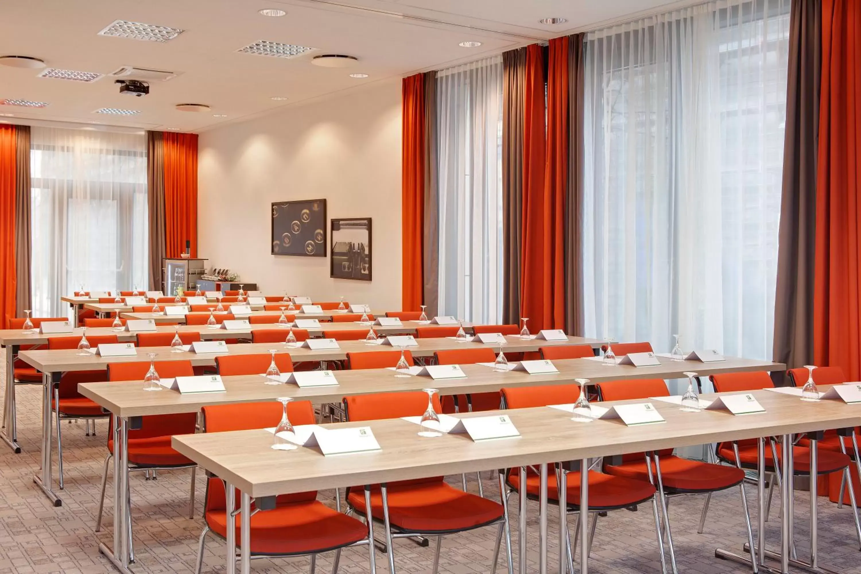 Meeting/conference room in Holiday Inn Berlin City East Side, an IHG Hotel