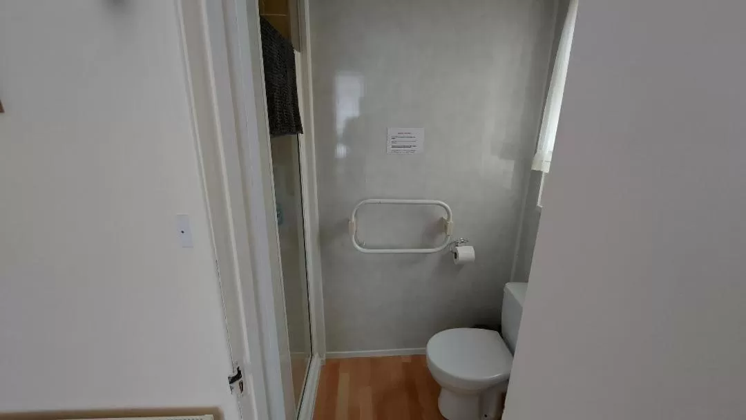 Shower, Bathroom in The Clifton at Paignton