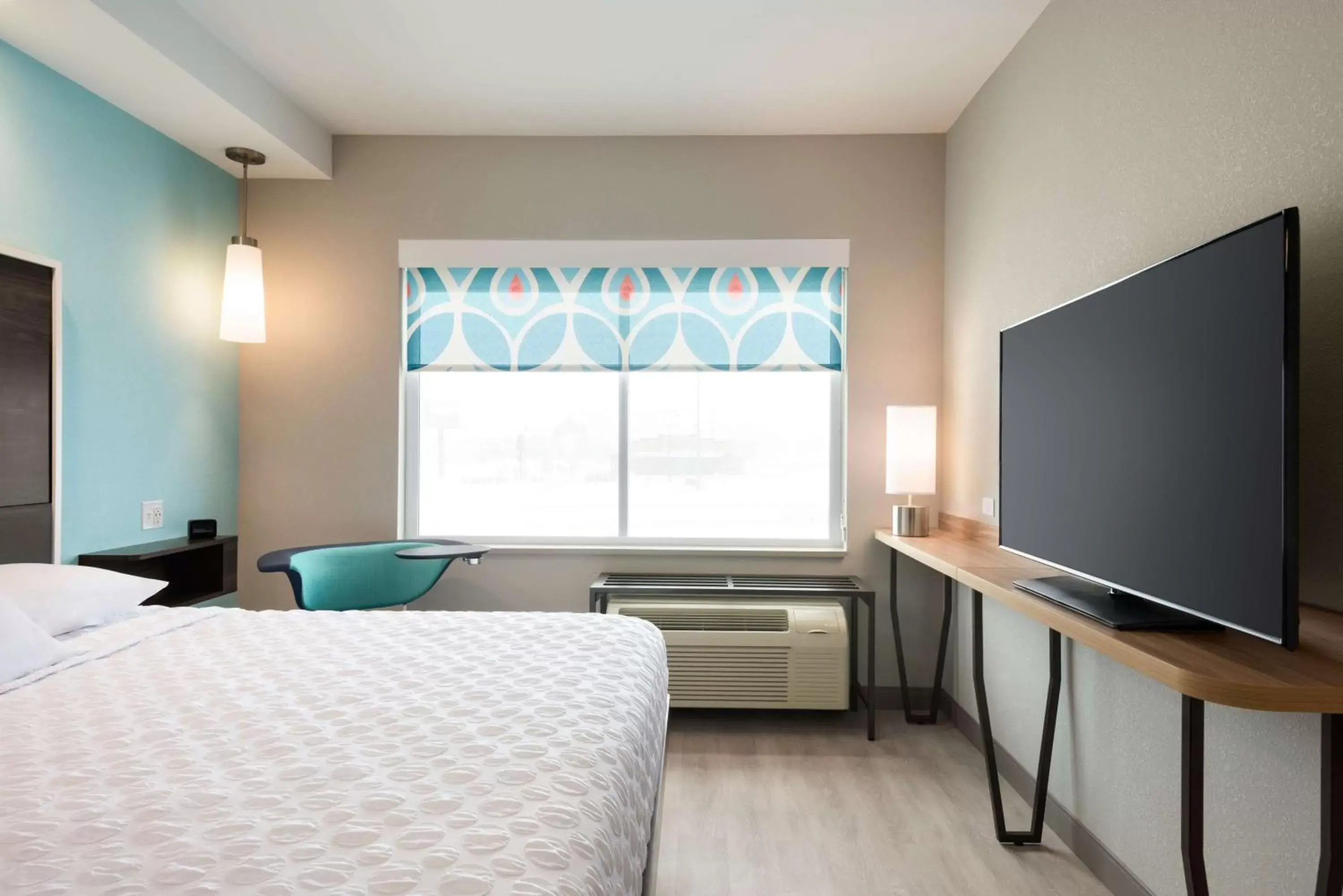 Bedroom, TV/Entertainment Center in Tru By Hilton Cedar Rapids Westdale