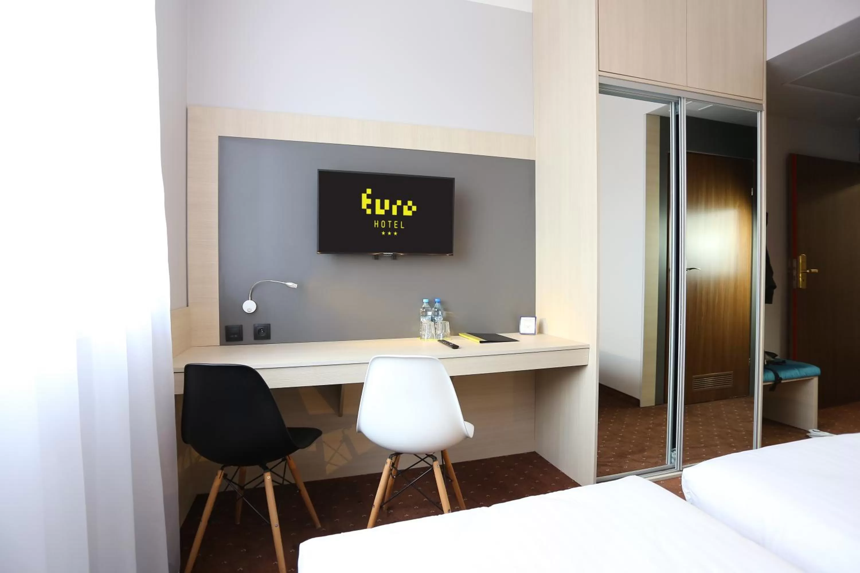 Bed in euroHOTEL Sosnowiec Kazimierz