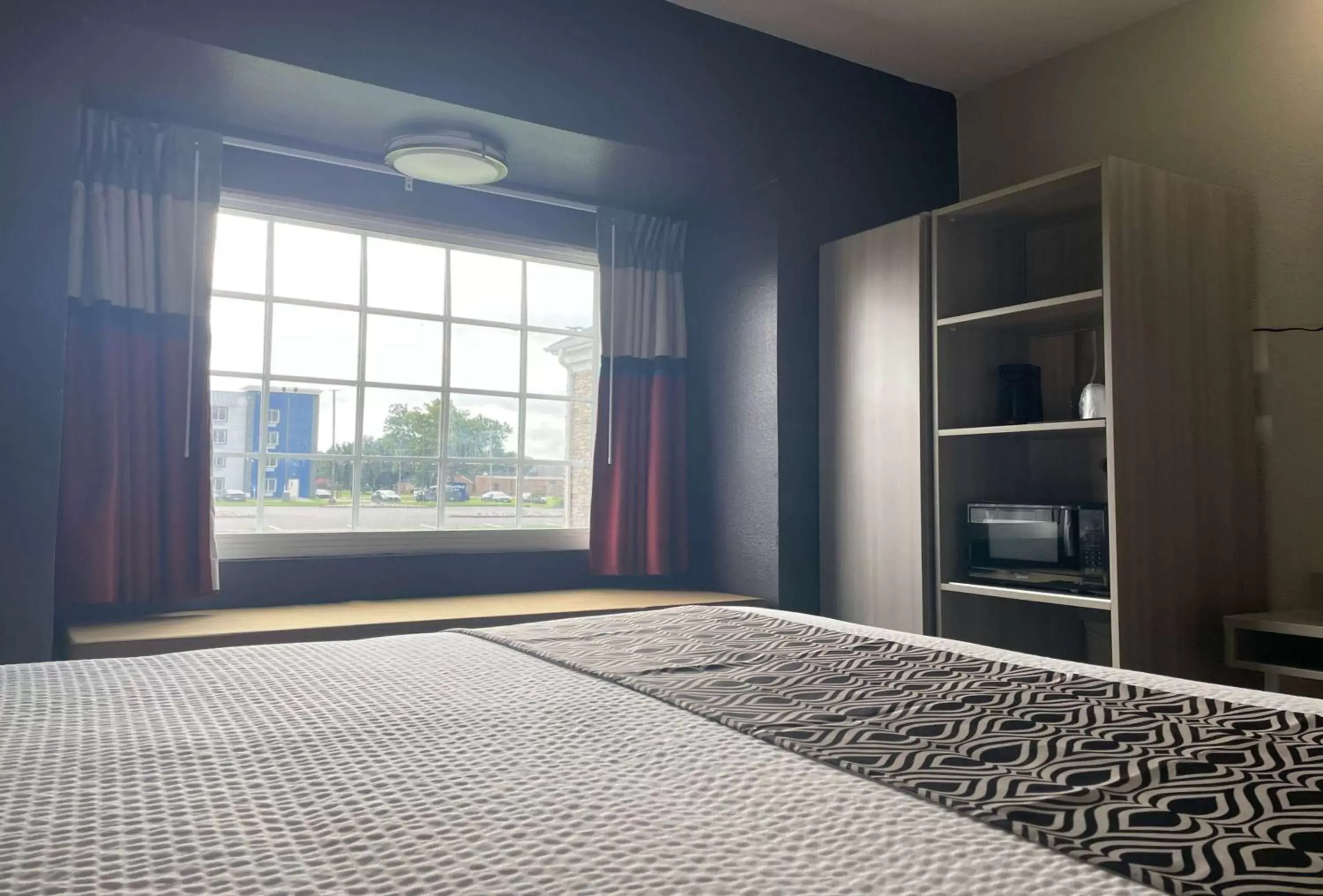 Photo of the whole room, Bed in Microtel Inn & Suites by Wyndham Bossier City Photo of the whole room, Bed in Microtel Inn & Suites by Wyndham Bossier City