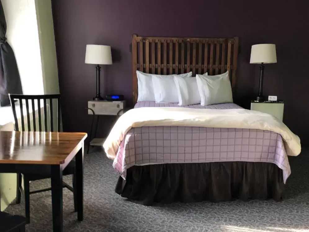 Bedroom, Bed in The Inn at Stone Mill