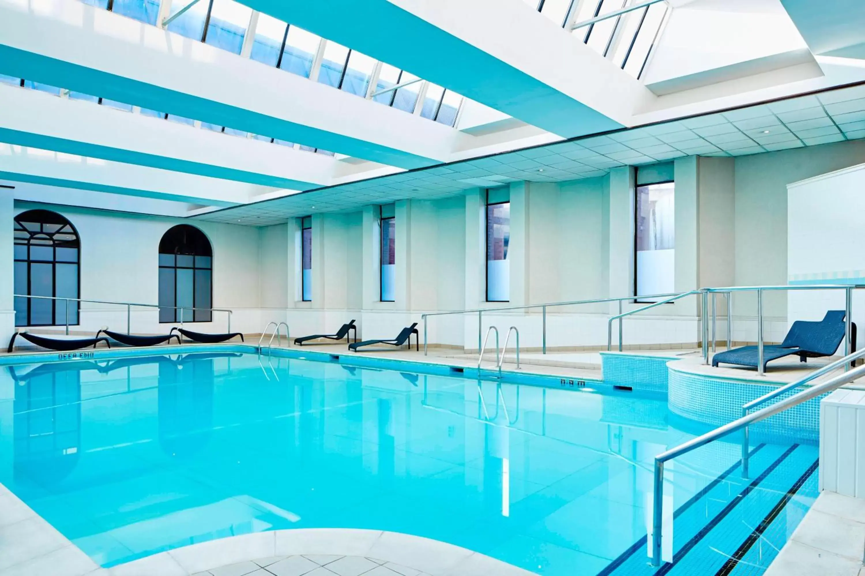 Swimming Pool in Glasgow Marriott Hotel