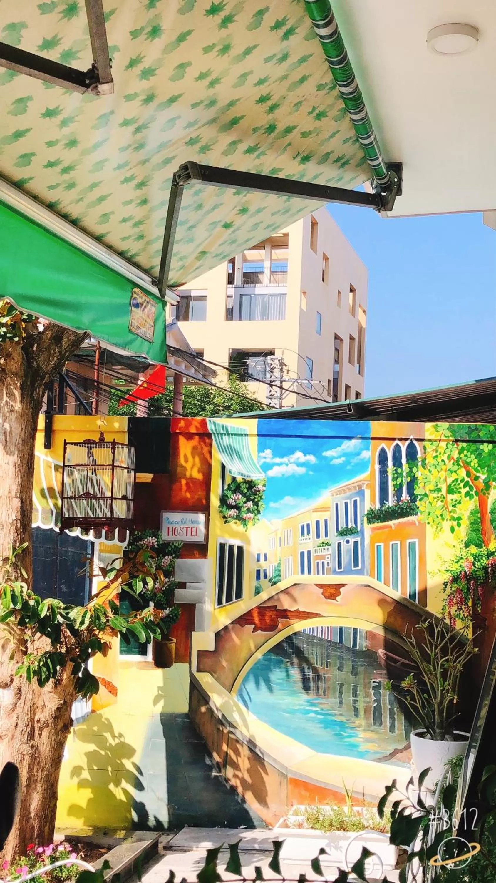 Decorative detail in Peaceful House Hostel