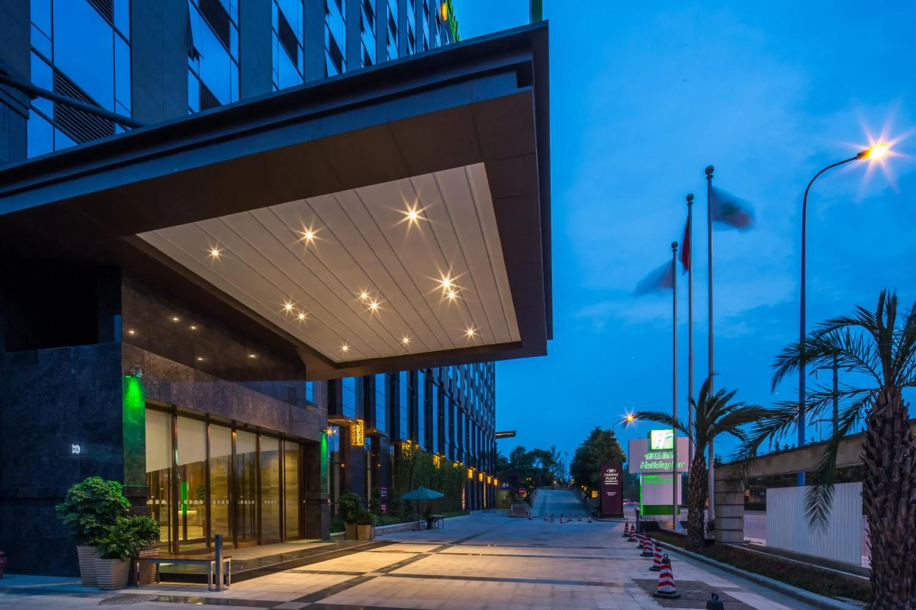 Property building in Holiday Inn Chengdu High-Tech Center, an IHG Hotel