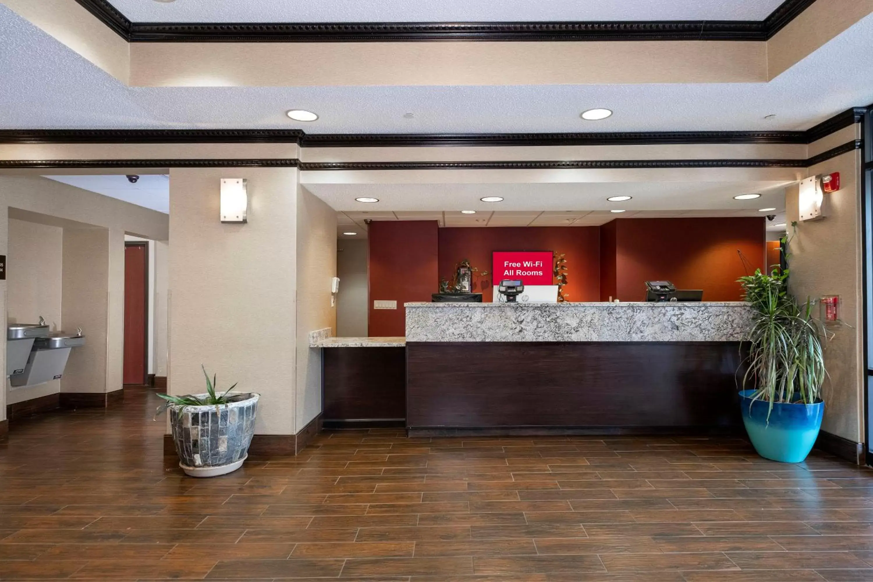 Lobby or reception in Red Roof Inn & Suites Dover Downtown Lobby or reception in Red Roof Inn & Suites Dover Downtown