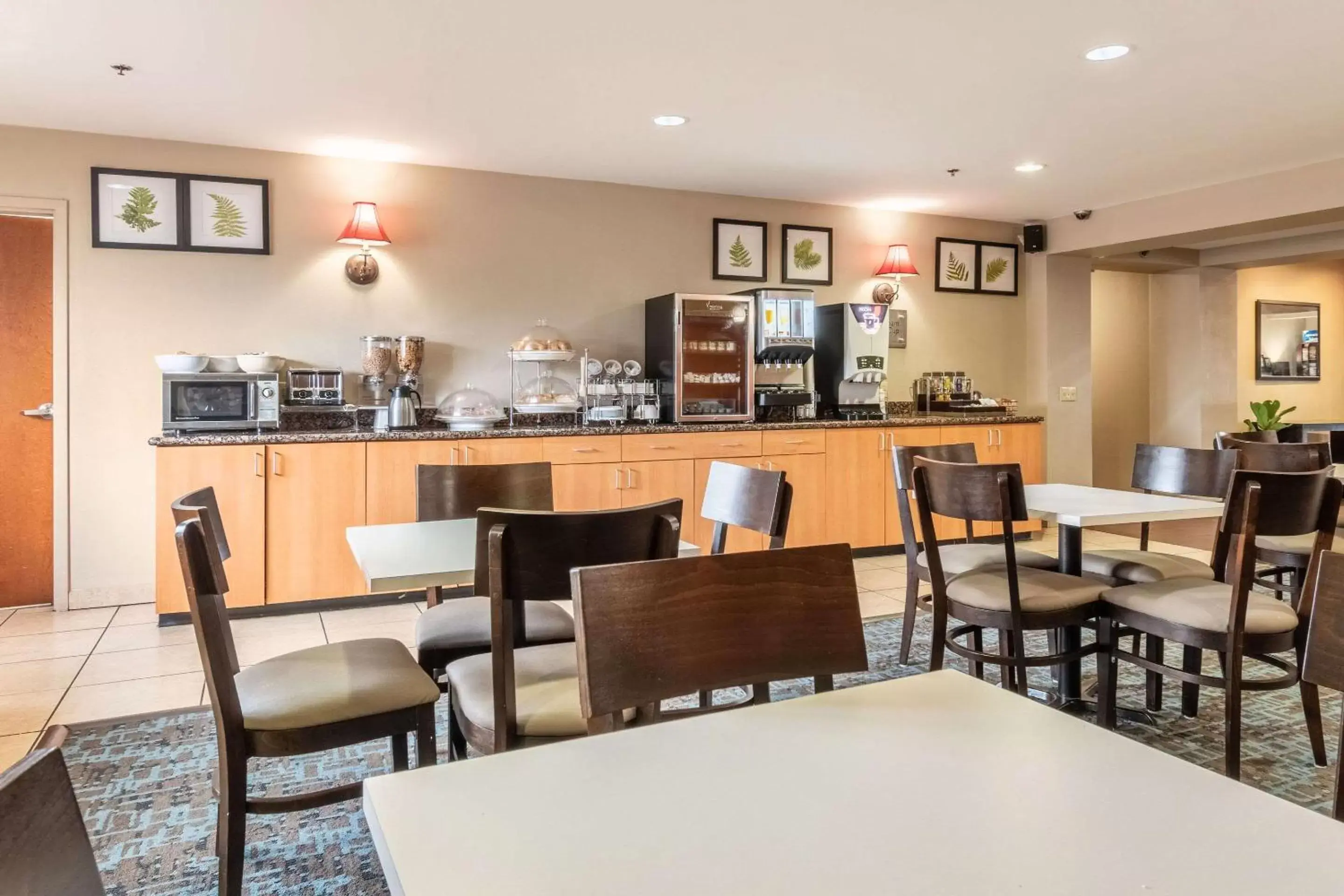 Breakfast, Restaurant/Places to Eat in Sleep Inn & Suites Ronks