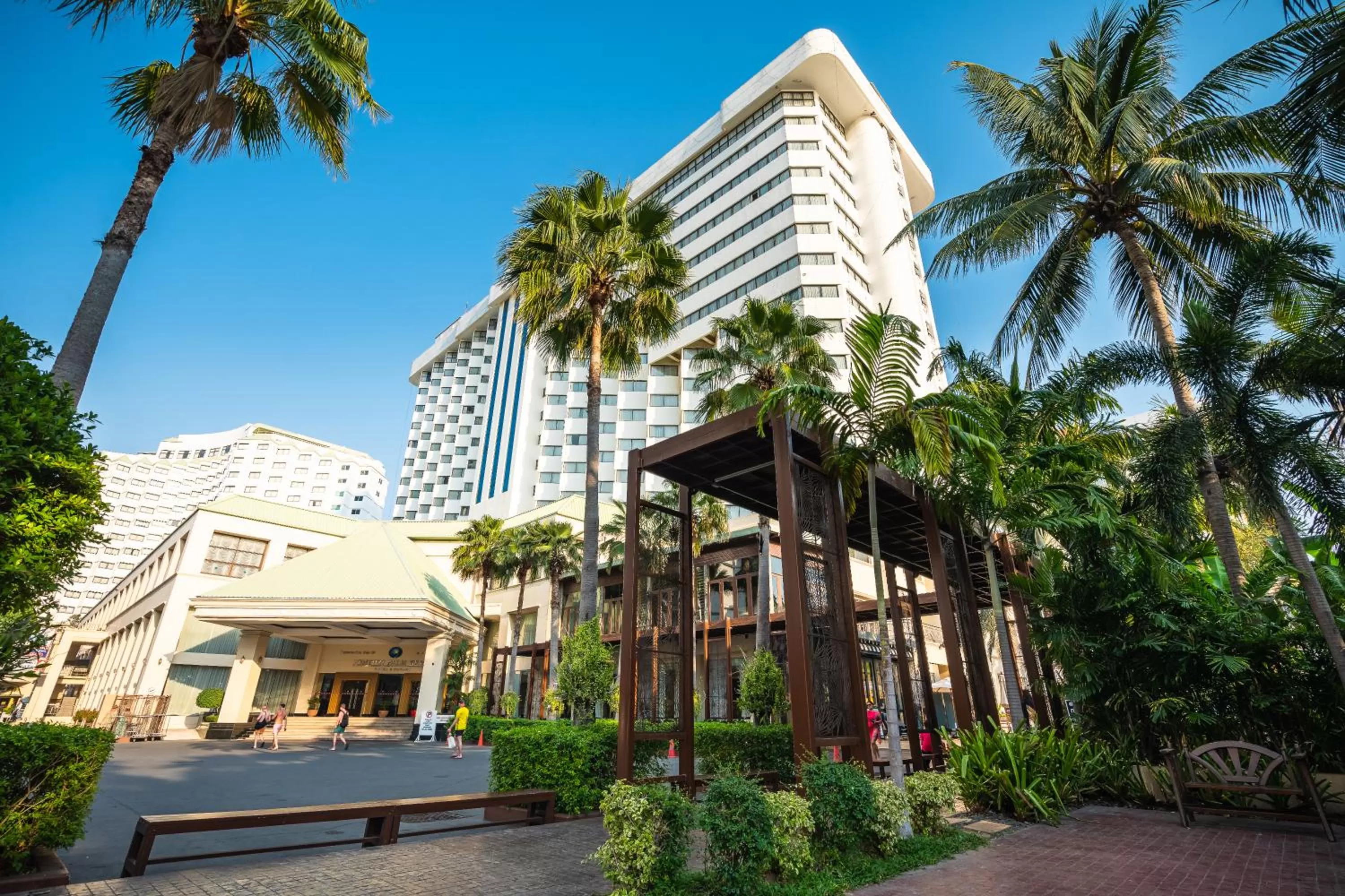 Property building in Jomtien Palm Beach Hotel and Resort