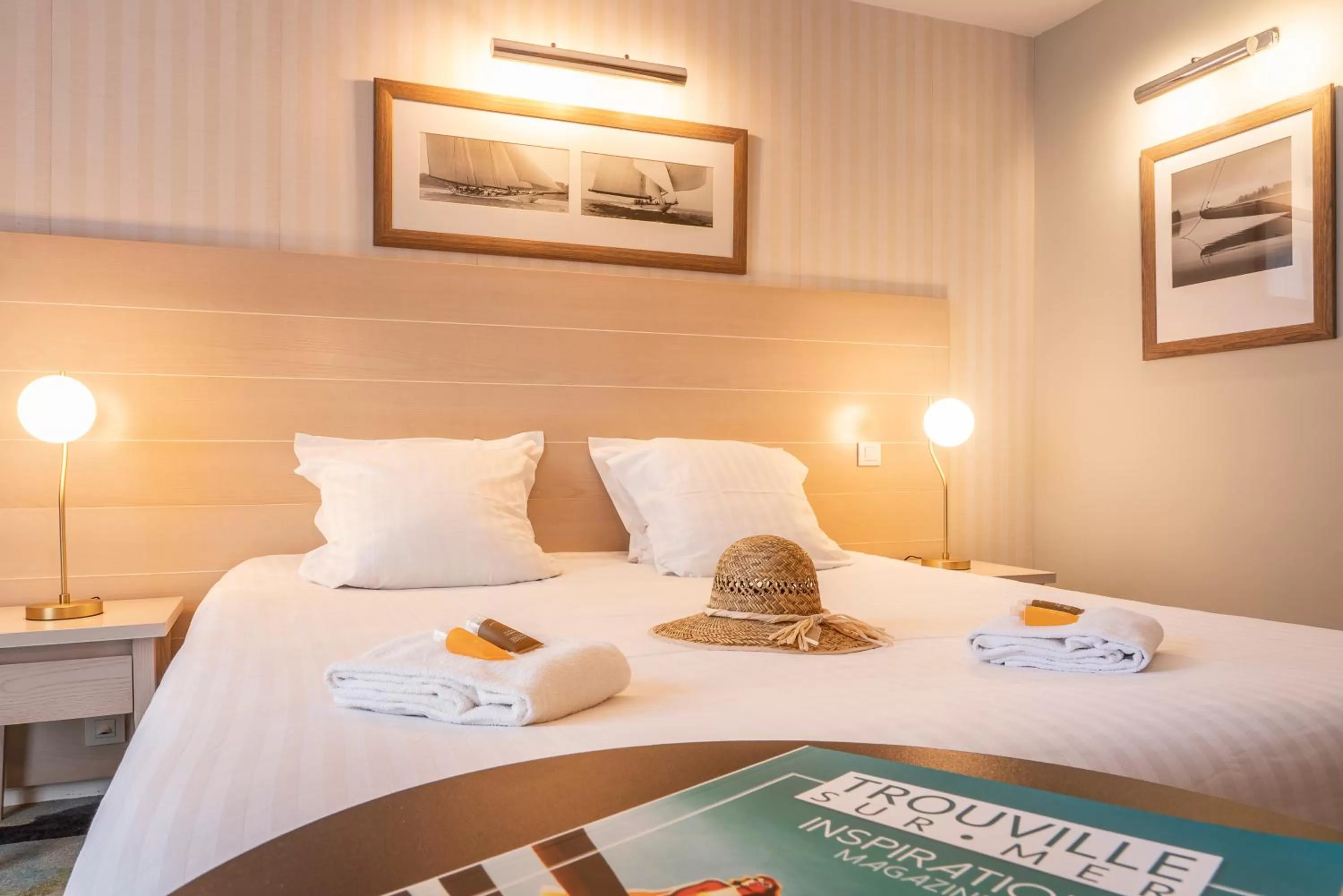 Bedroom, Bed in SOWELL HOTELS Le Beach