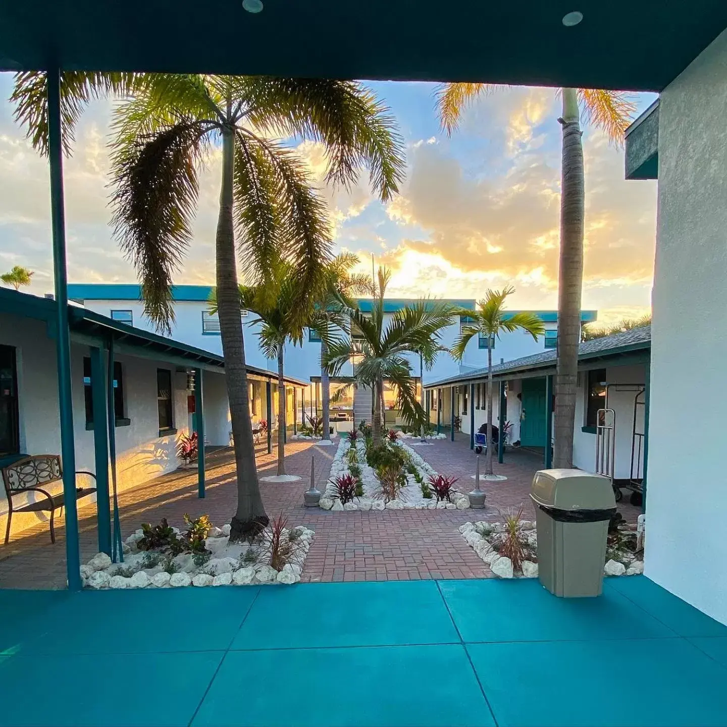 Inner courtyard view in Tahitian Beach Resort