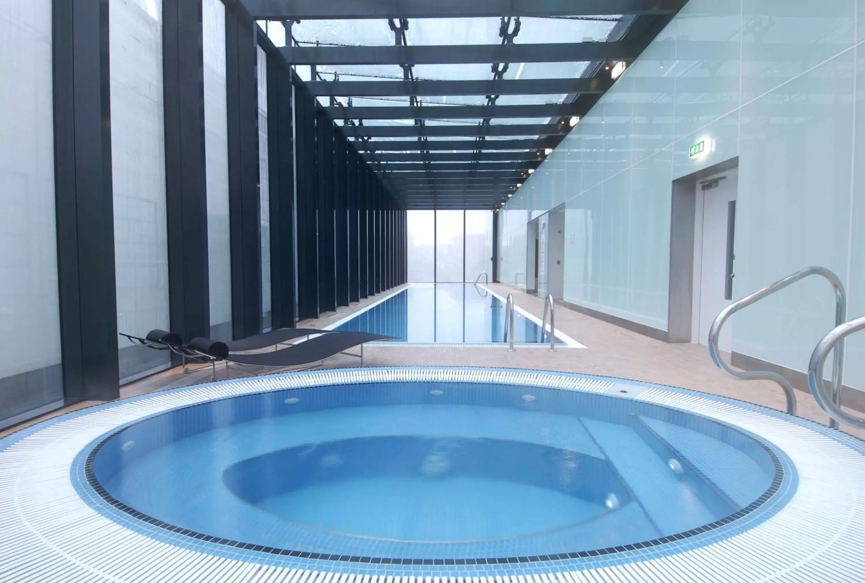 Hot Tub, Swimming Pool in Hilton Manchester Deansgate