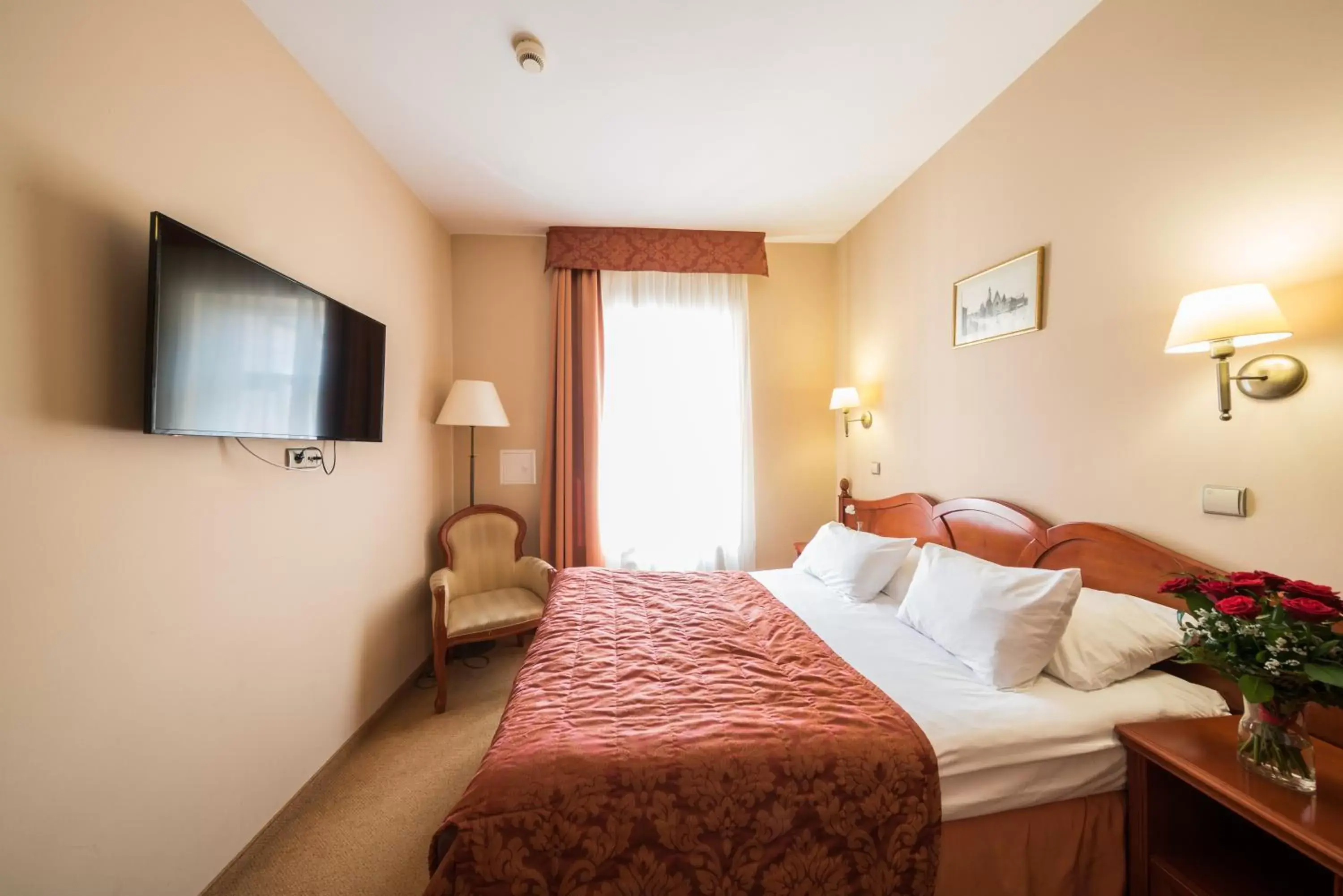 Photo of the whole room, Bed in Hotel Europejski Wrocław Centrum
