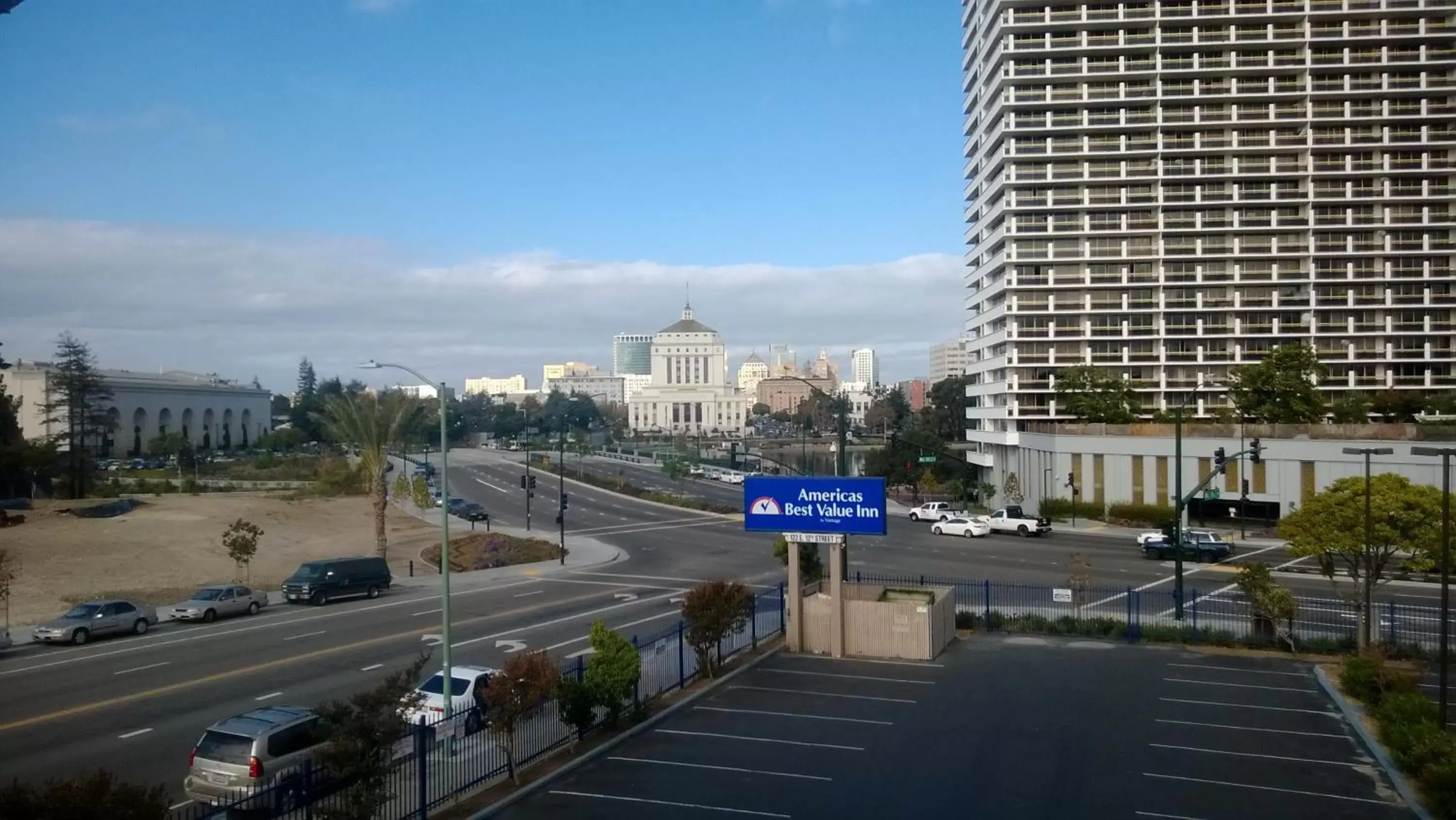 View (from property/room) in Americas Best Value Inn - Downtown Oakland/Lake Merritt