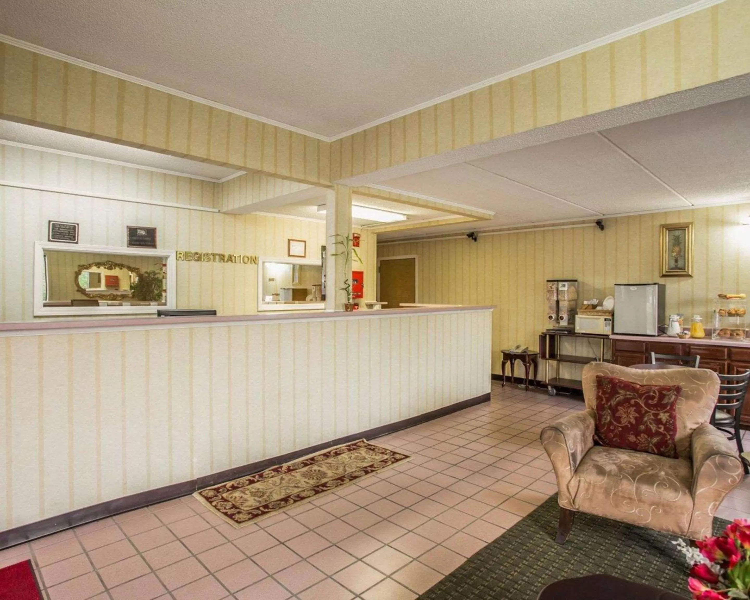 Lobby or reception in Econo Lodge Inn & Suites