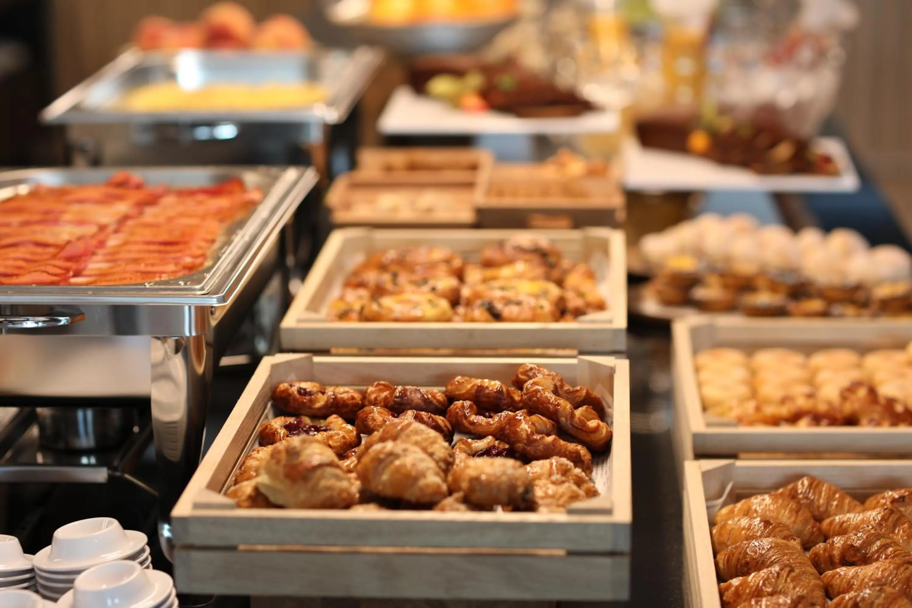 Buffet breakfast in Hotel Cala Romántica