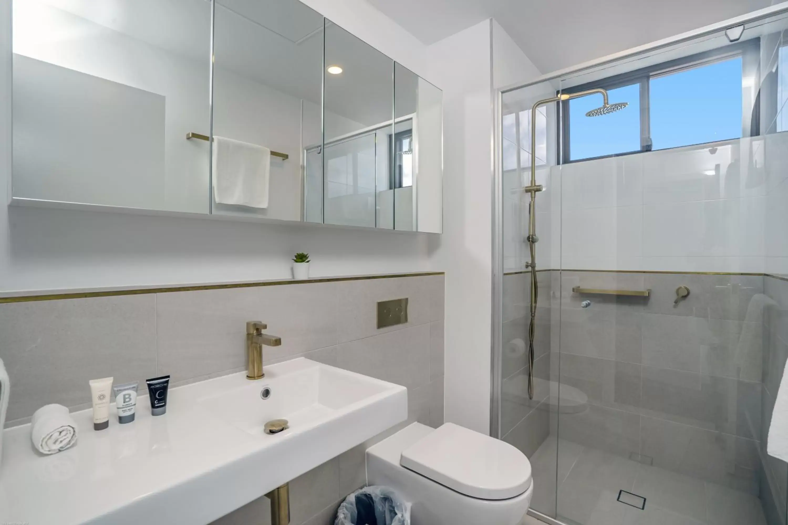 Toilet, Bathroom in Peninsular Gold Coast